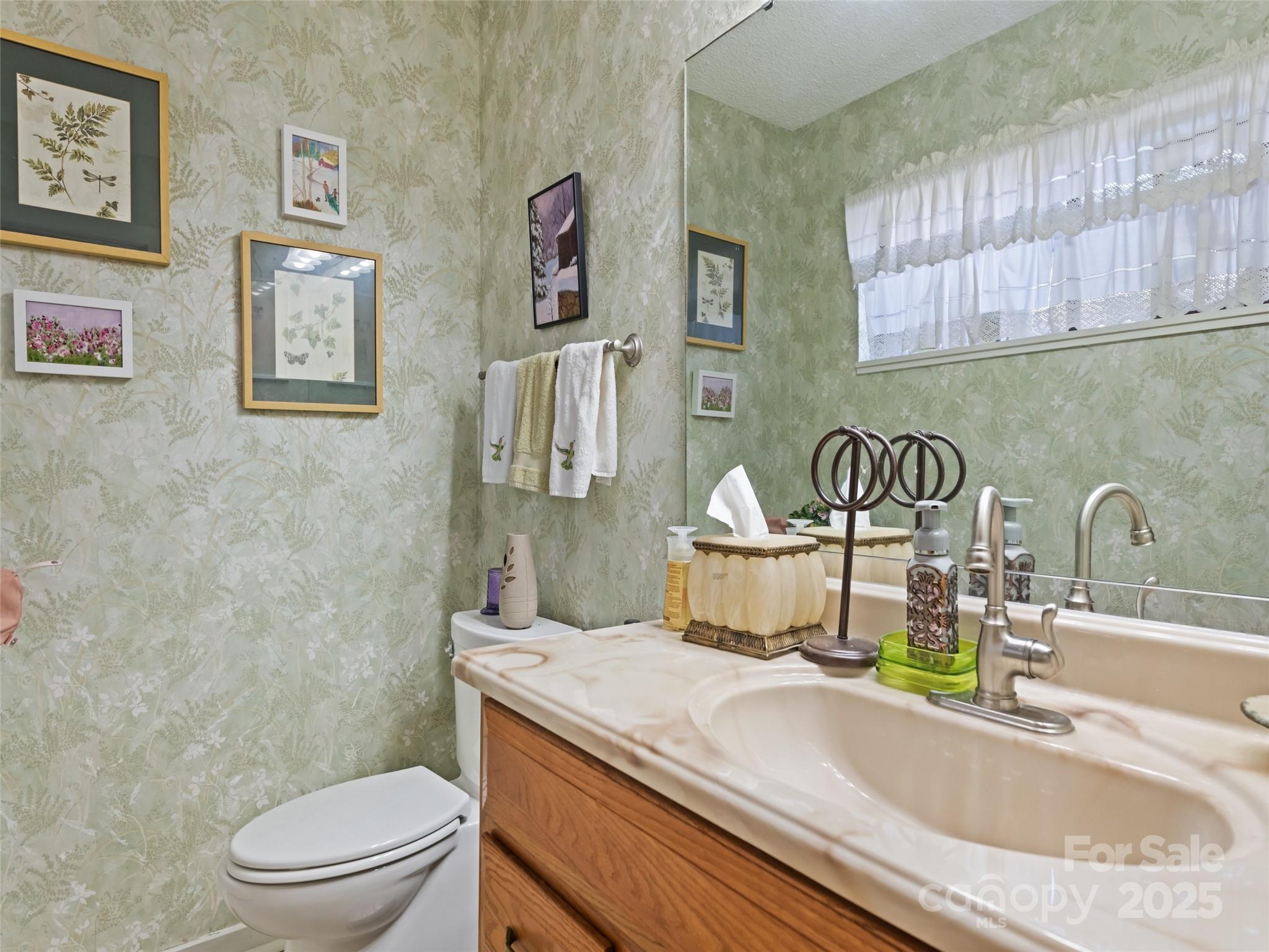 40 Meadows Lane — Maggie Valley