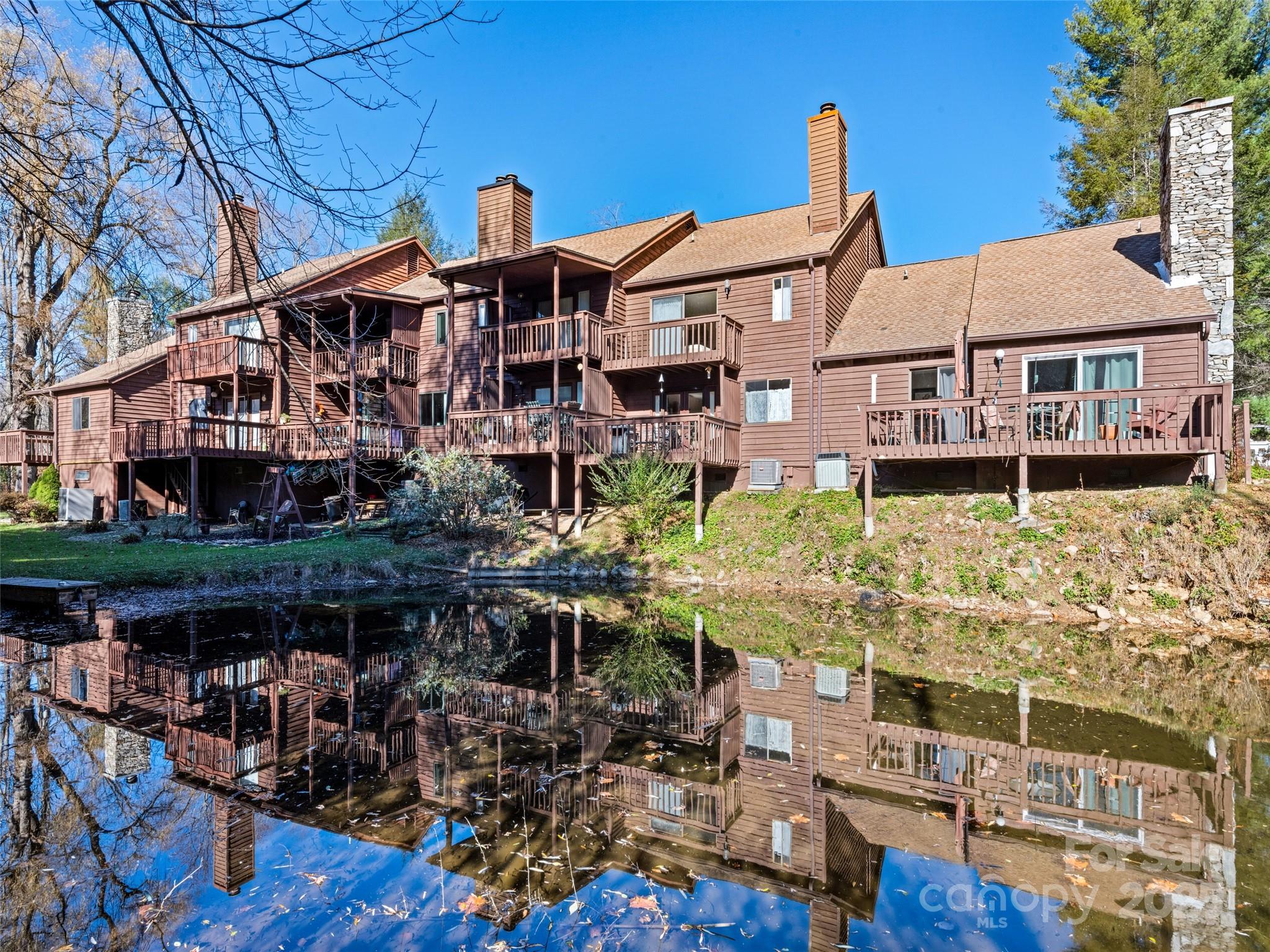 40 Meadows Lane — Maggie Valley