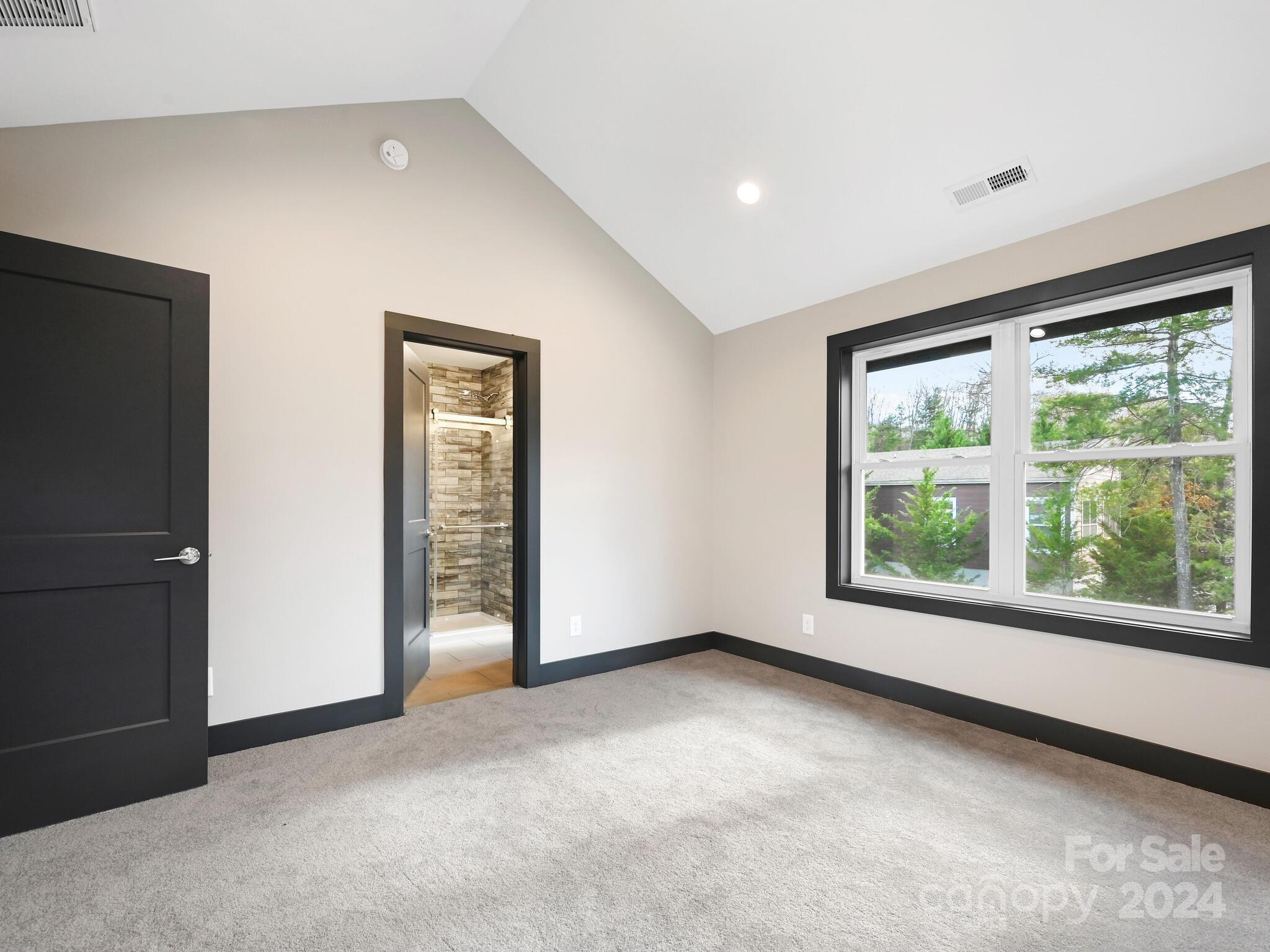 52 Fox Drive — Asheville