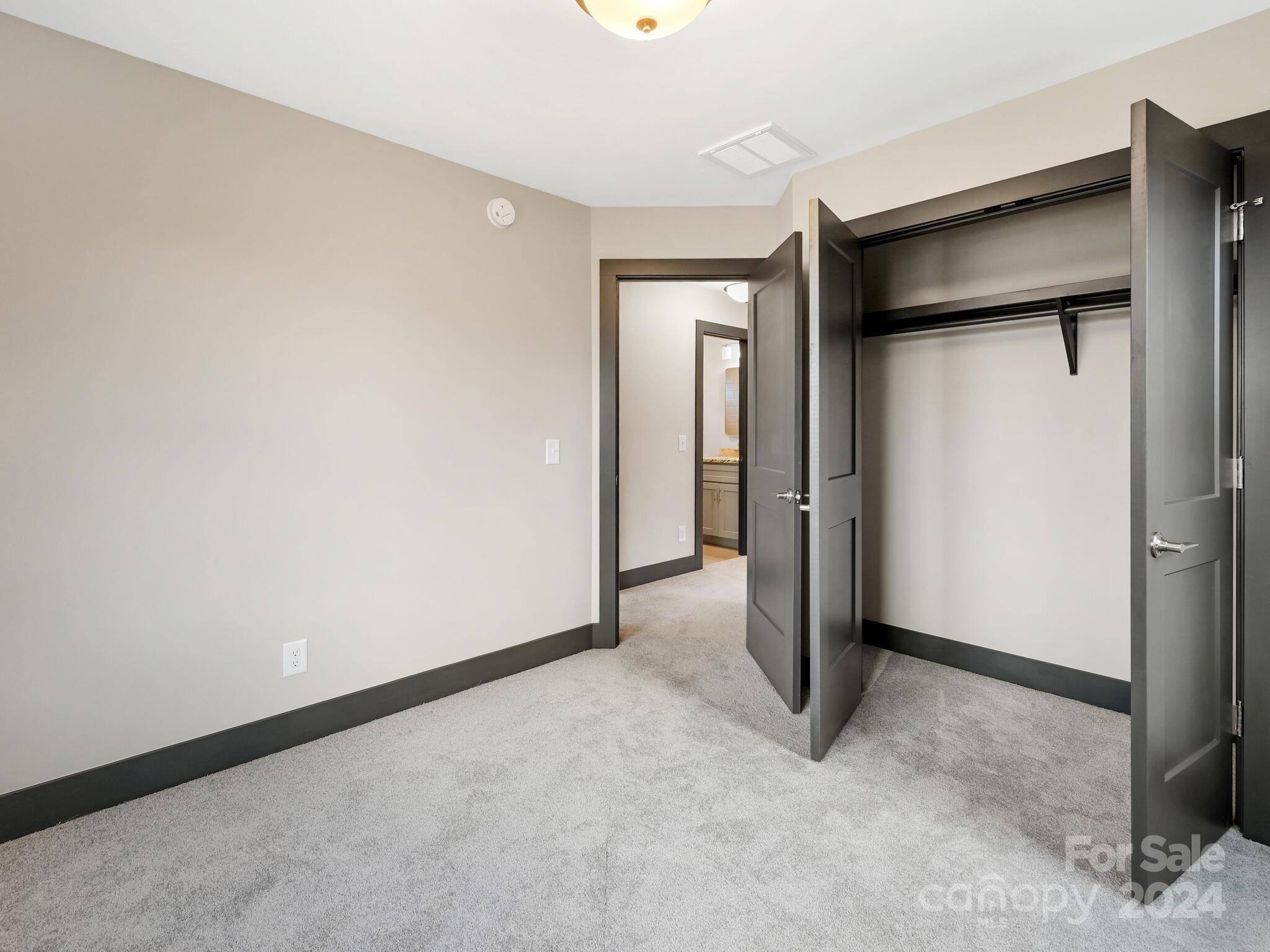 52 Fox Drive — Asheville
