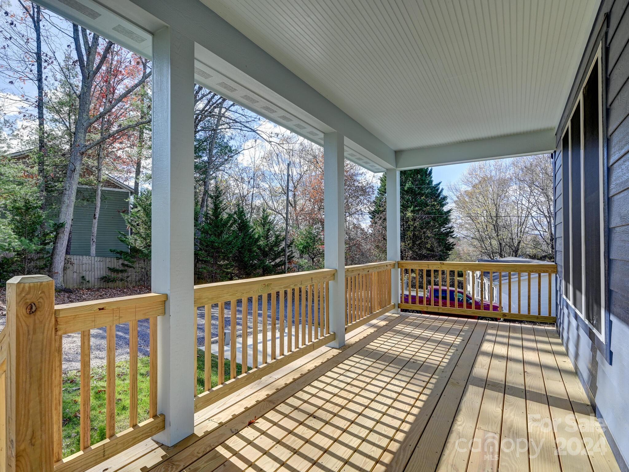 52 Fox Drive — Asheville