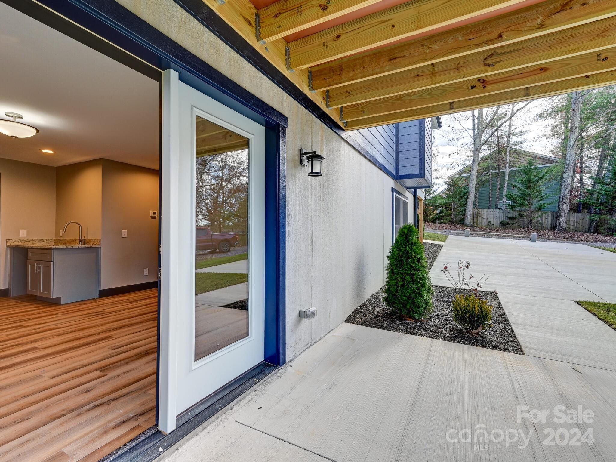 52 Fox Drive — Asheville