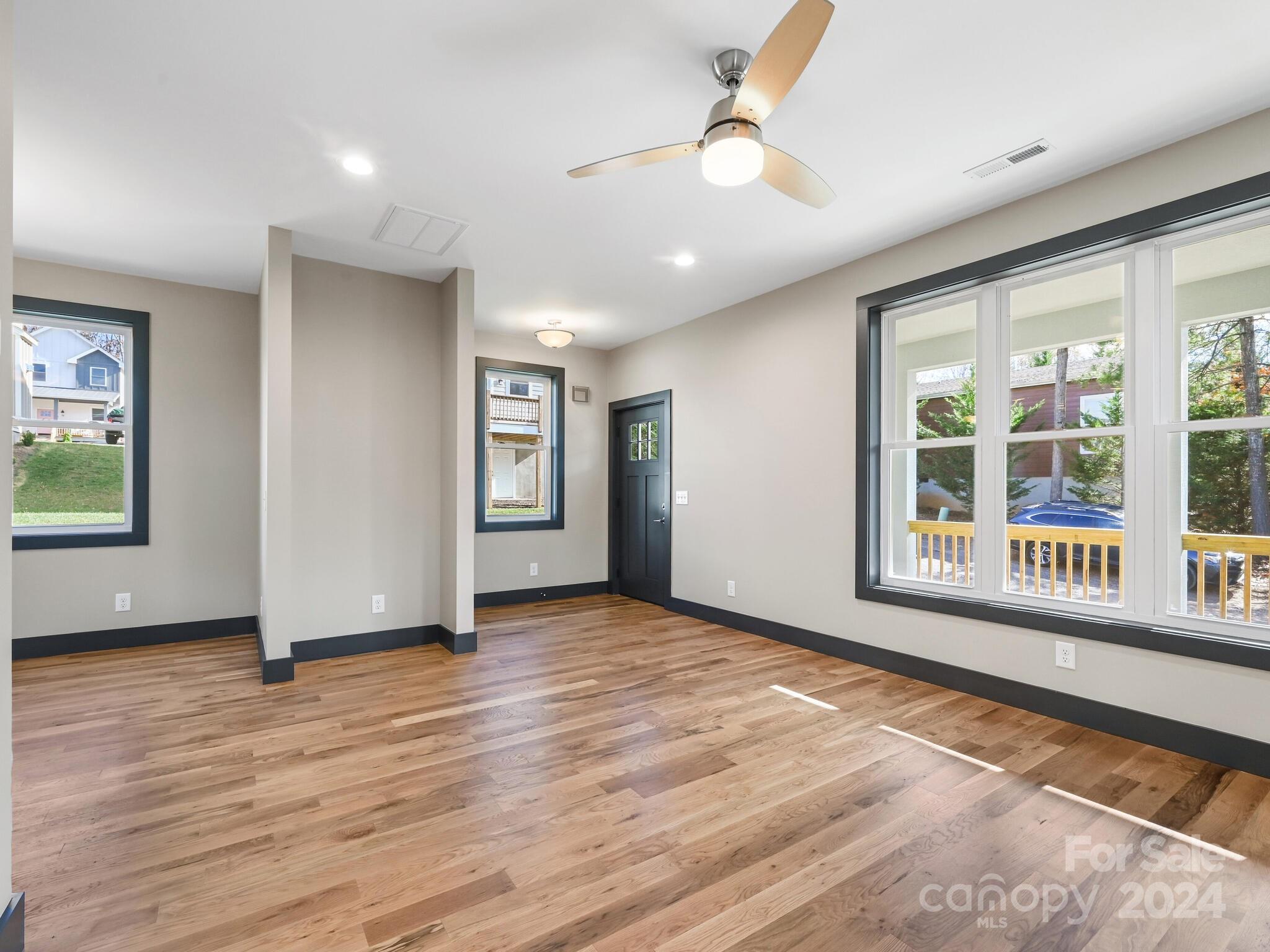 52 Fox Drive — Asheville