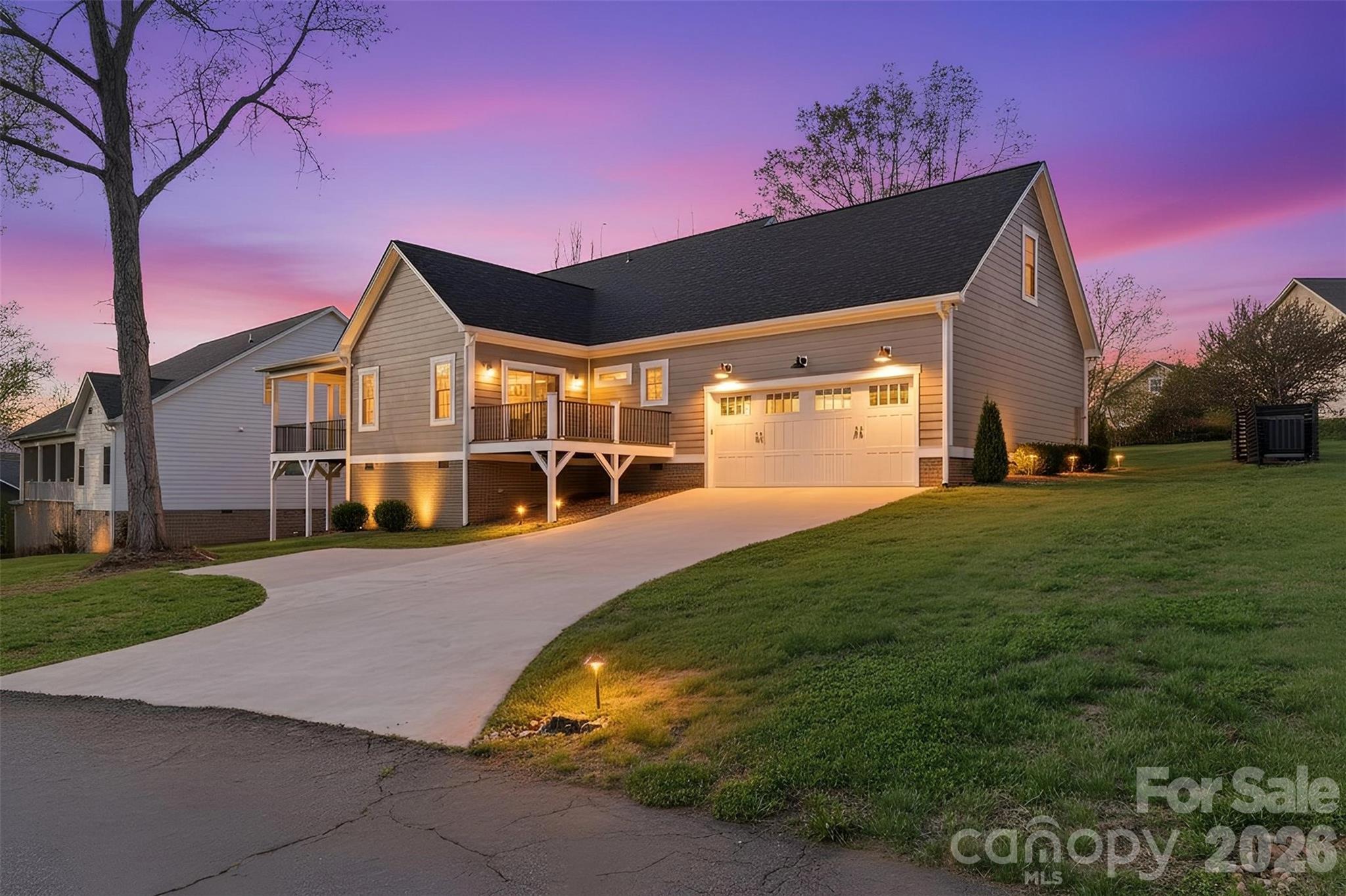 405 19th Avenue Circle NW — Hickory
