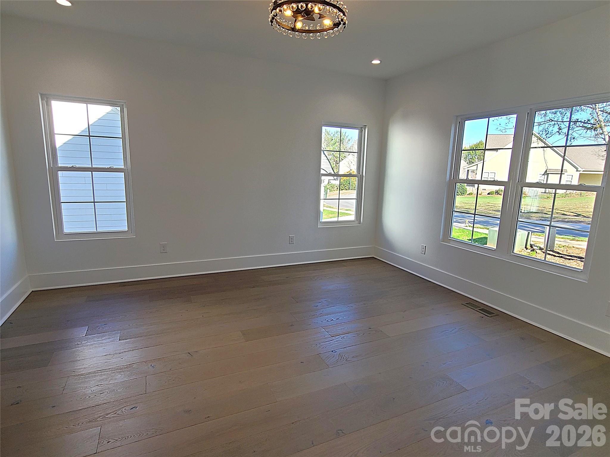 405 19th Avenue Circle NW — Hickory