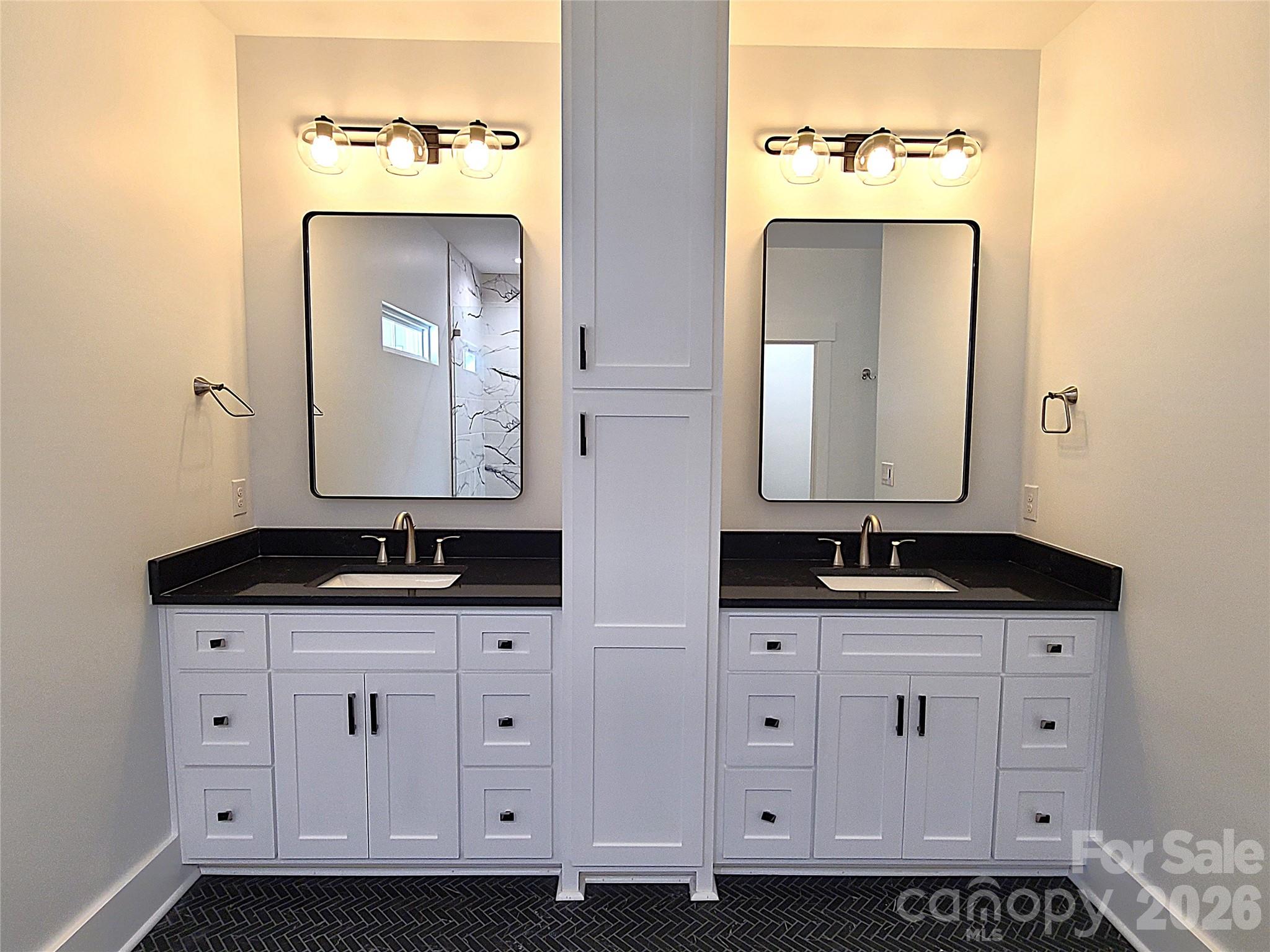 405 19th Avenue Circle NW — Hickory