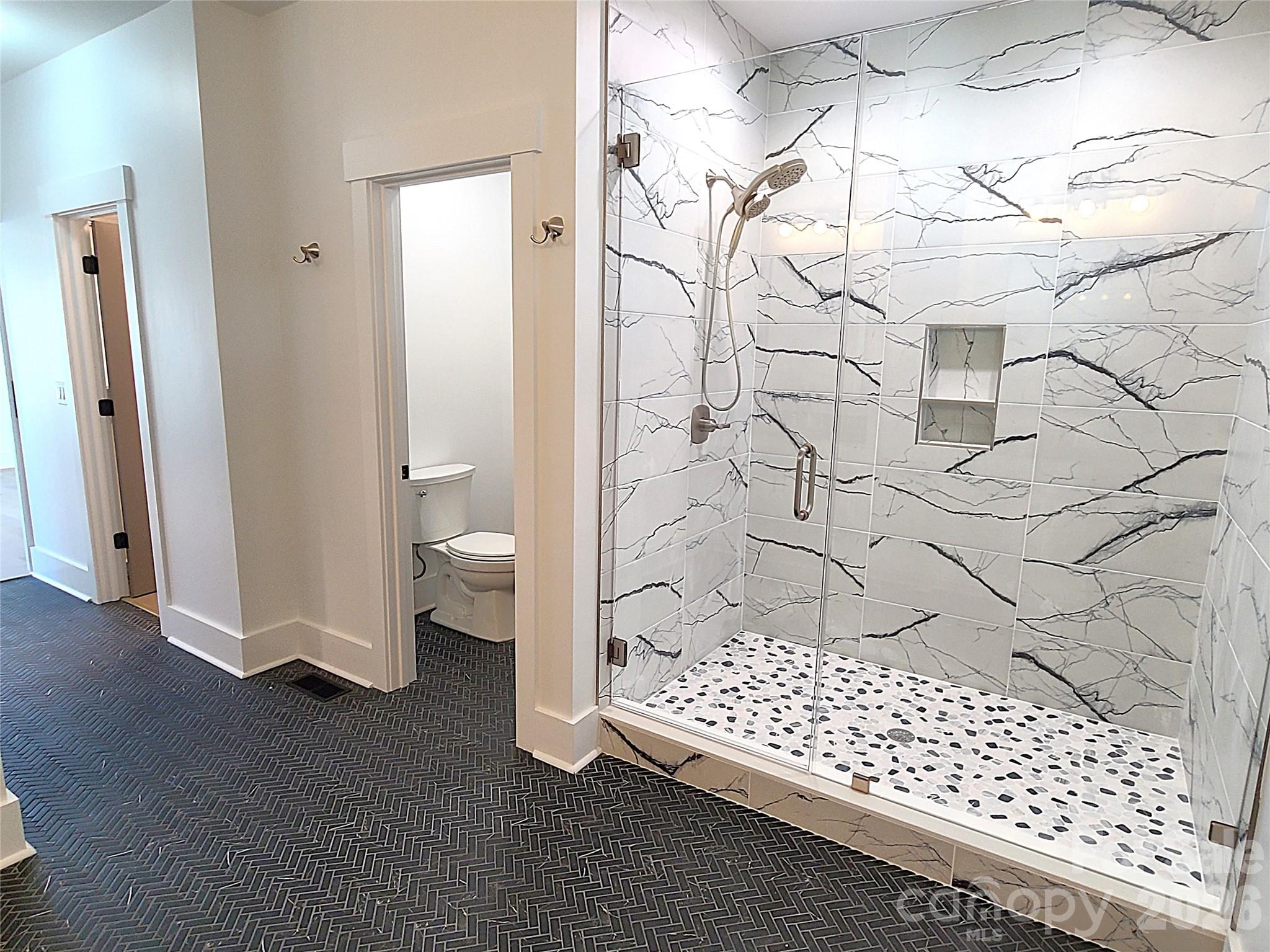 405 19th Avenue Circle NW — Hickory