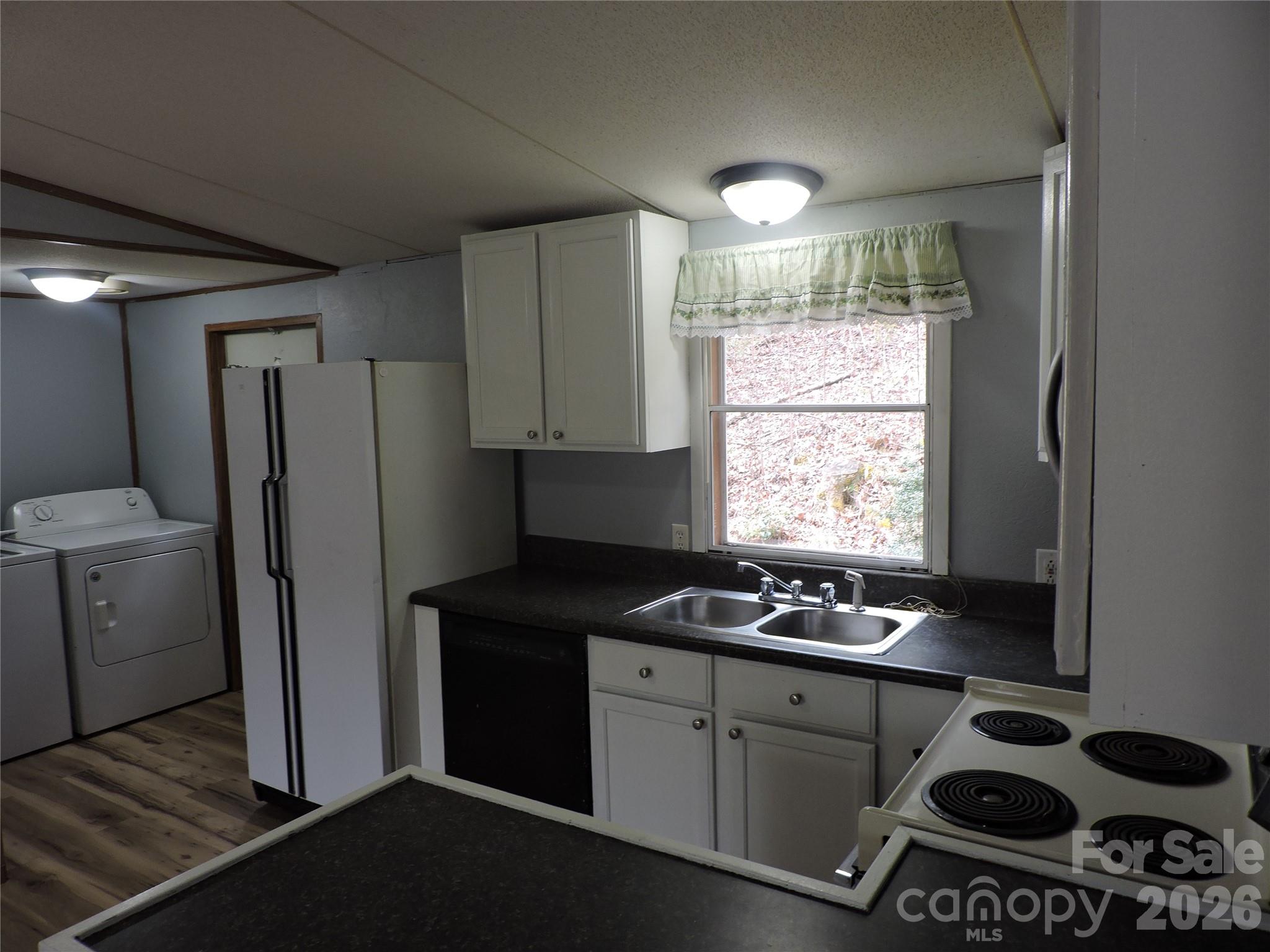 2271 Gouges Creek Road — Spruce Pine