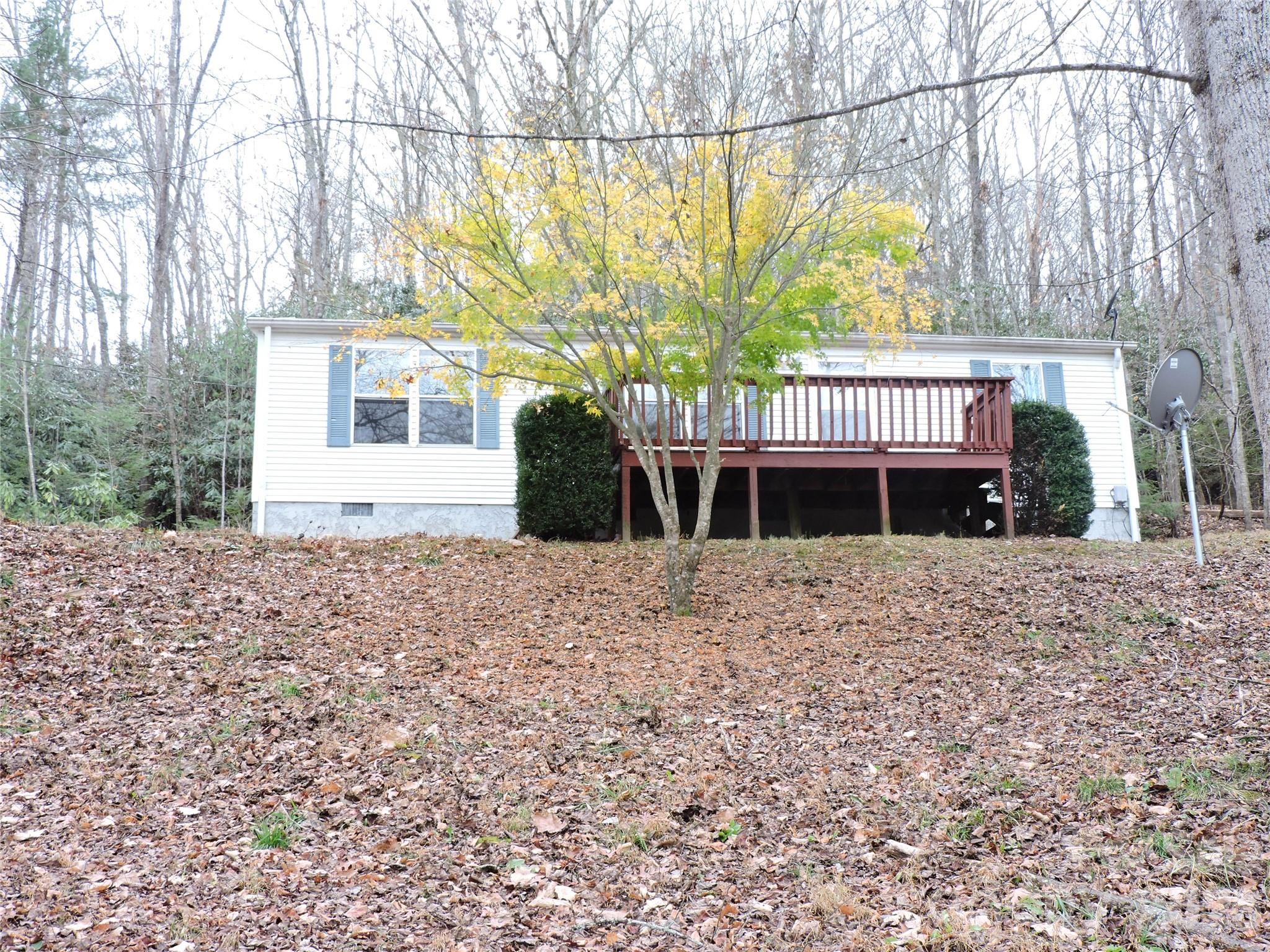 2271 Gouges Creek Road — Spruce Pine