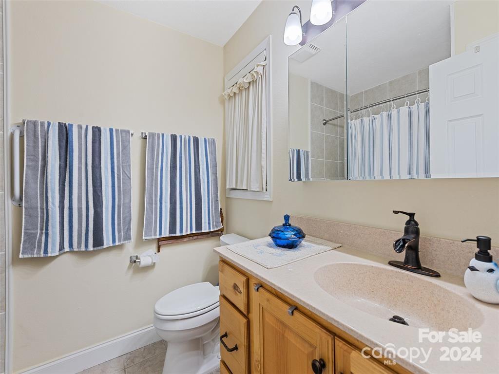 12 Belisle Lane — Maggie Valley