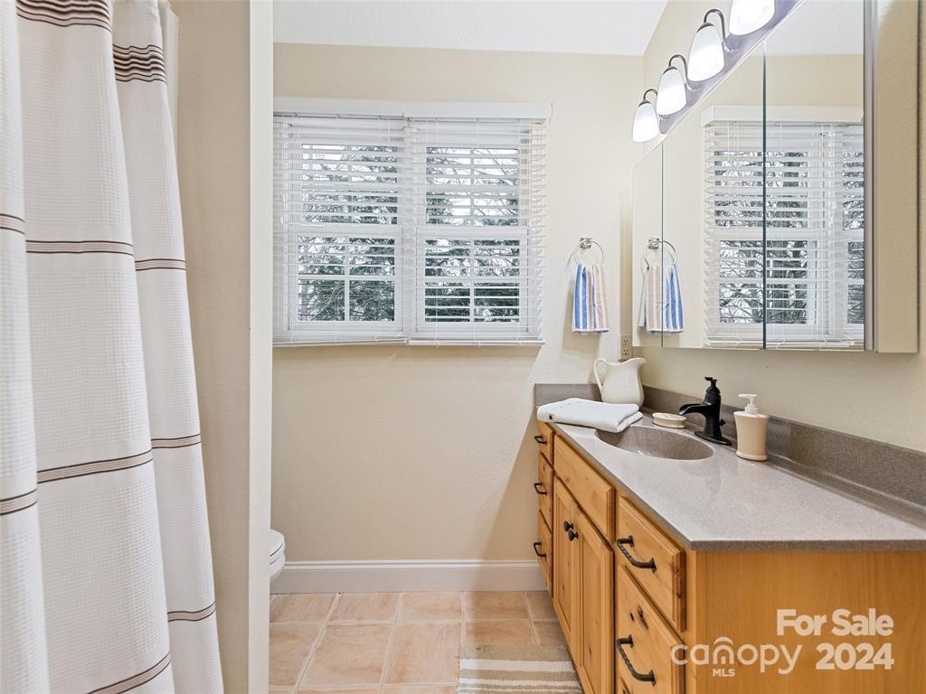 12 Belisle Lane — Maggie Valley