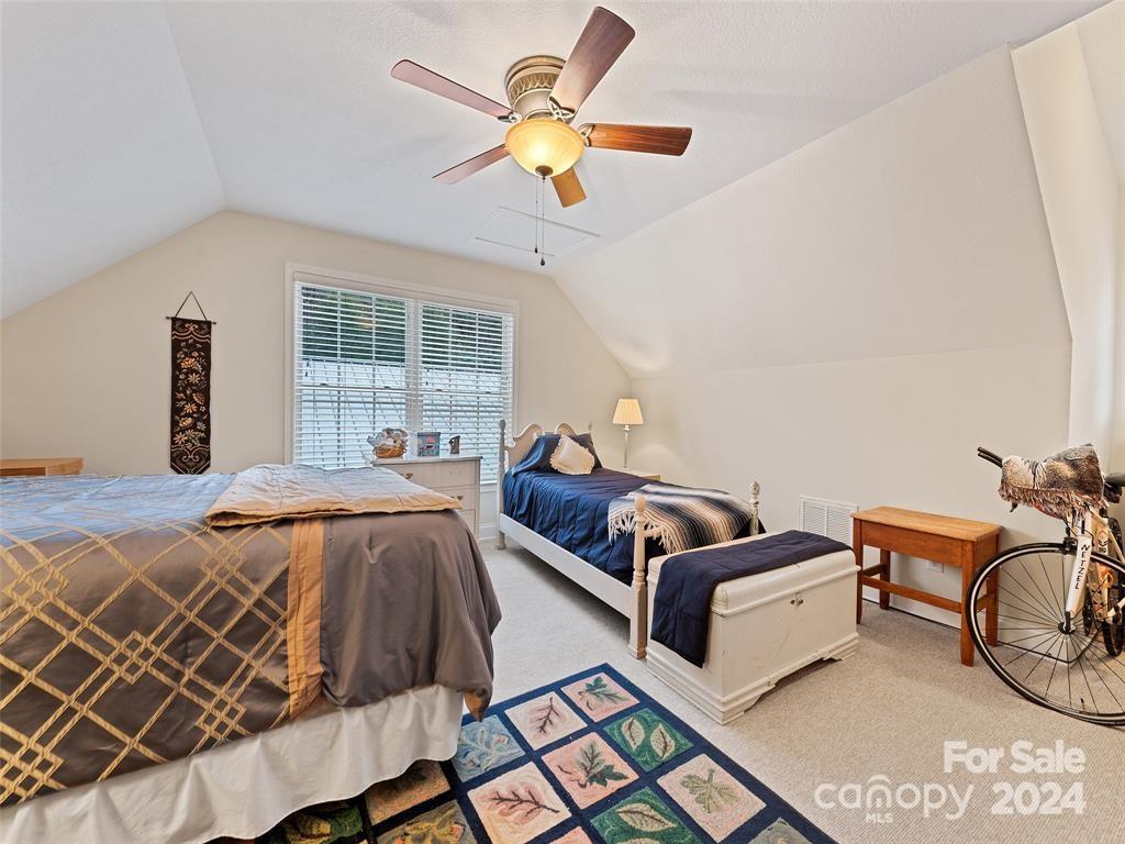 12 Belisle Lane — Maggie Valley