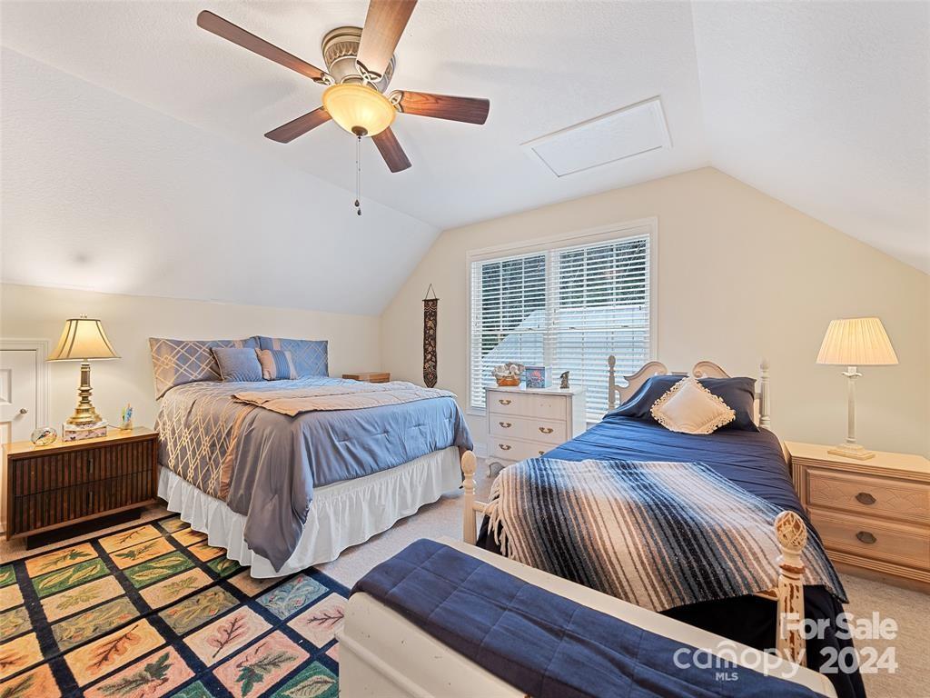 12 Belisle Lane — Maggie Valley