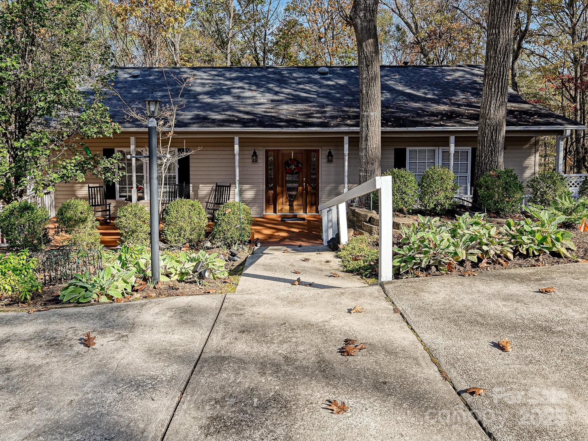 25040 Timberlake Drive — Tega Cay