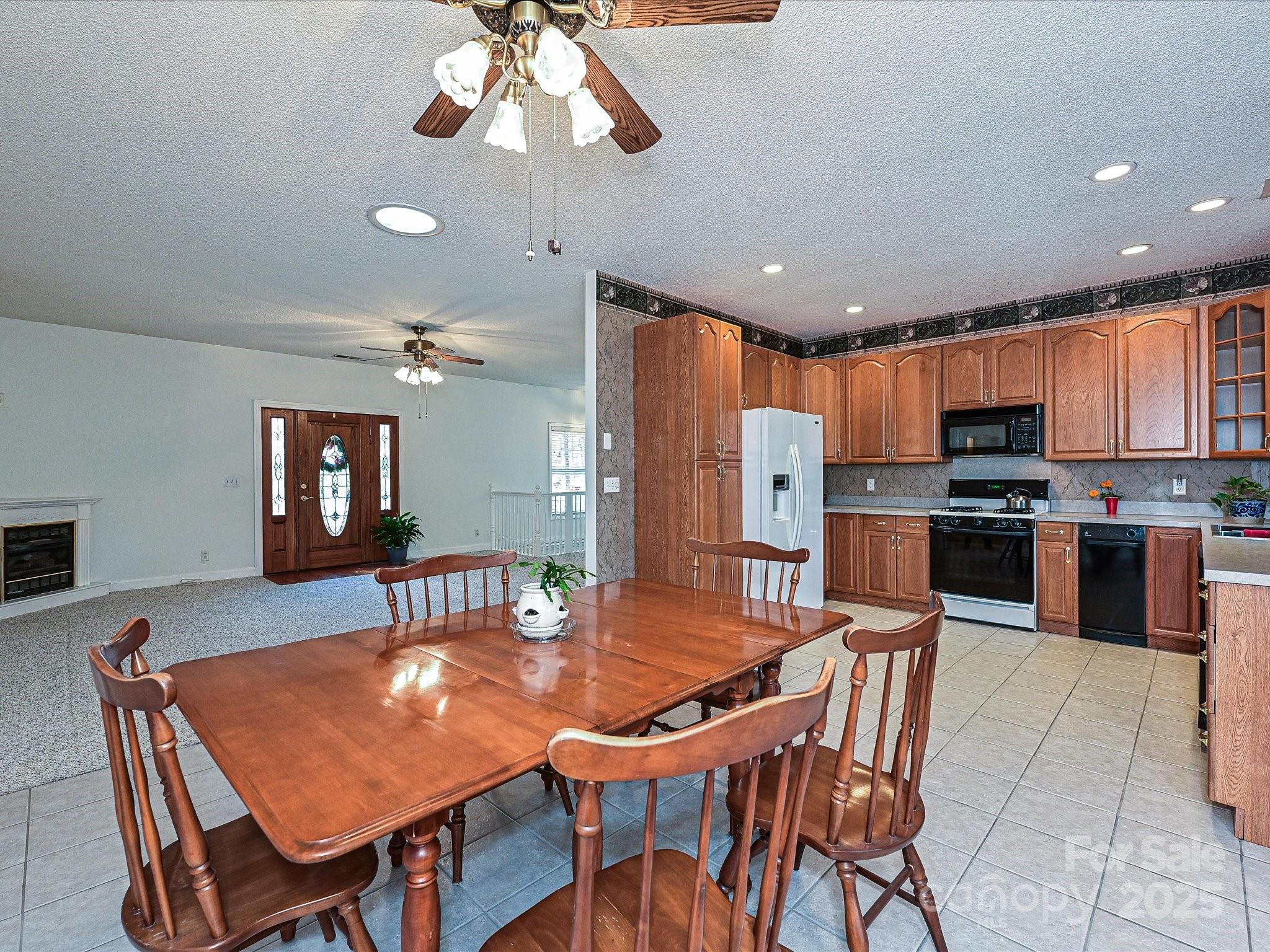 25040 Timberlake Drive — Tega Cay
