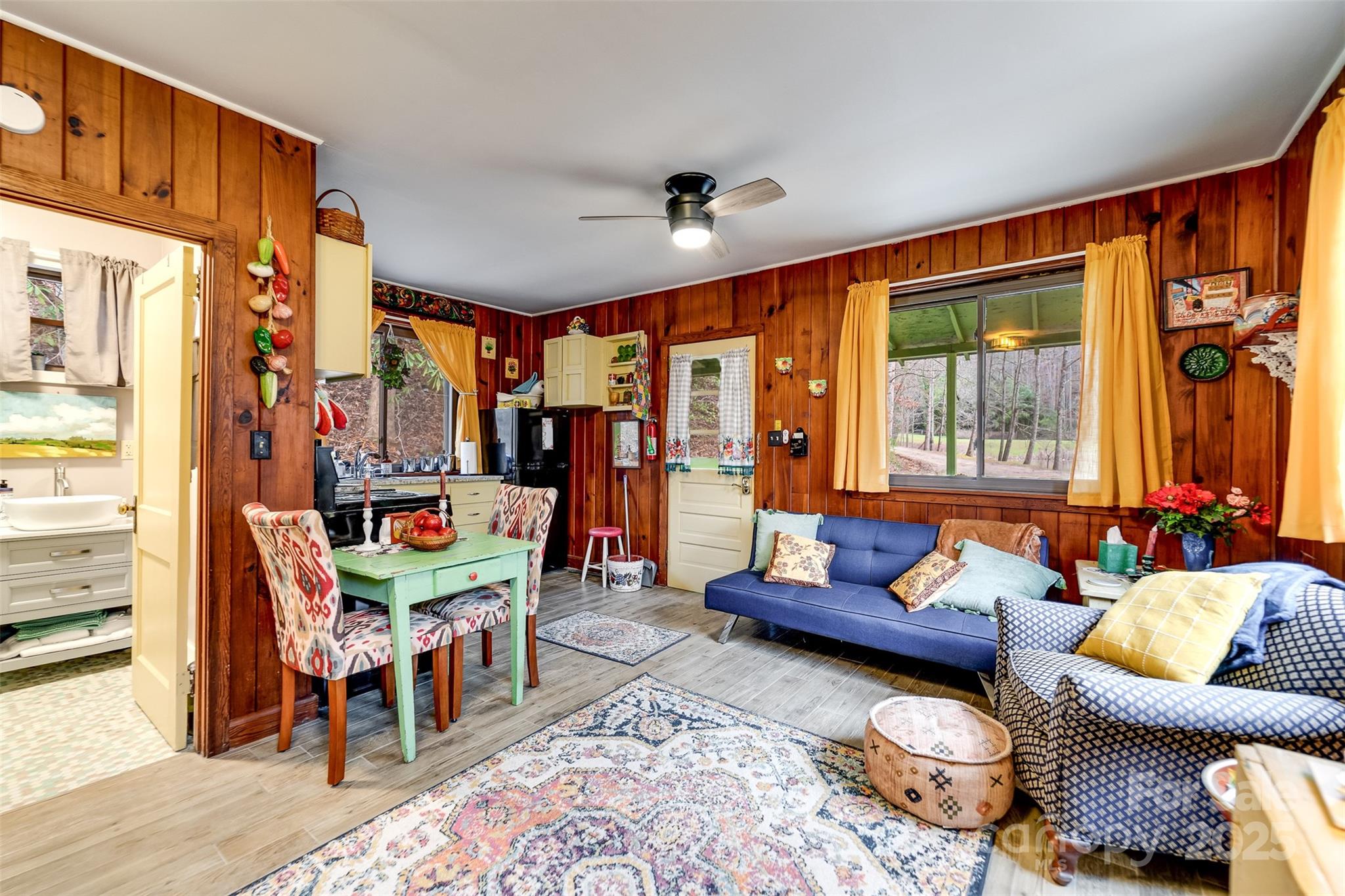 180 Valley Lane — Bryson City
