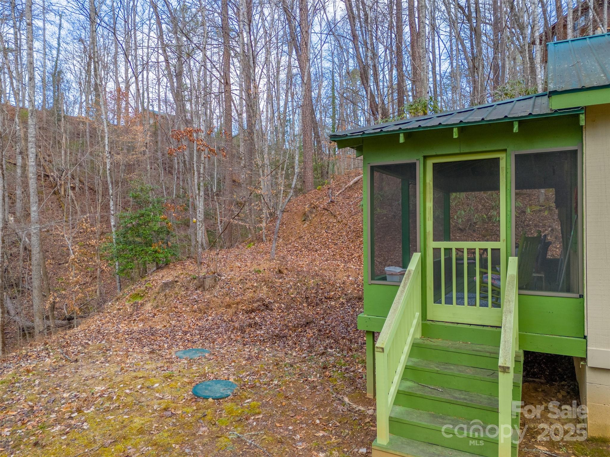 180 Valley Lane — Bryson City