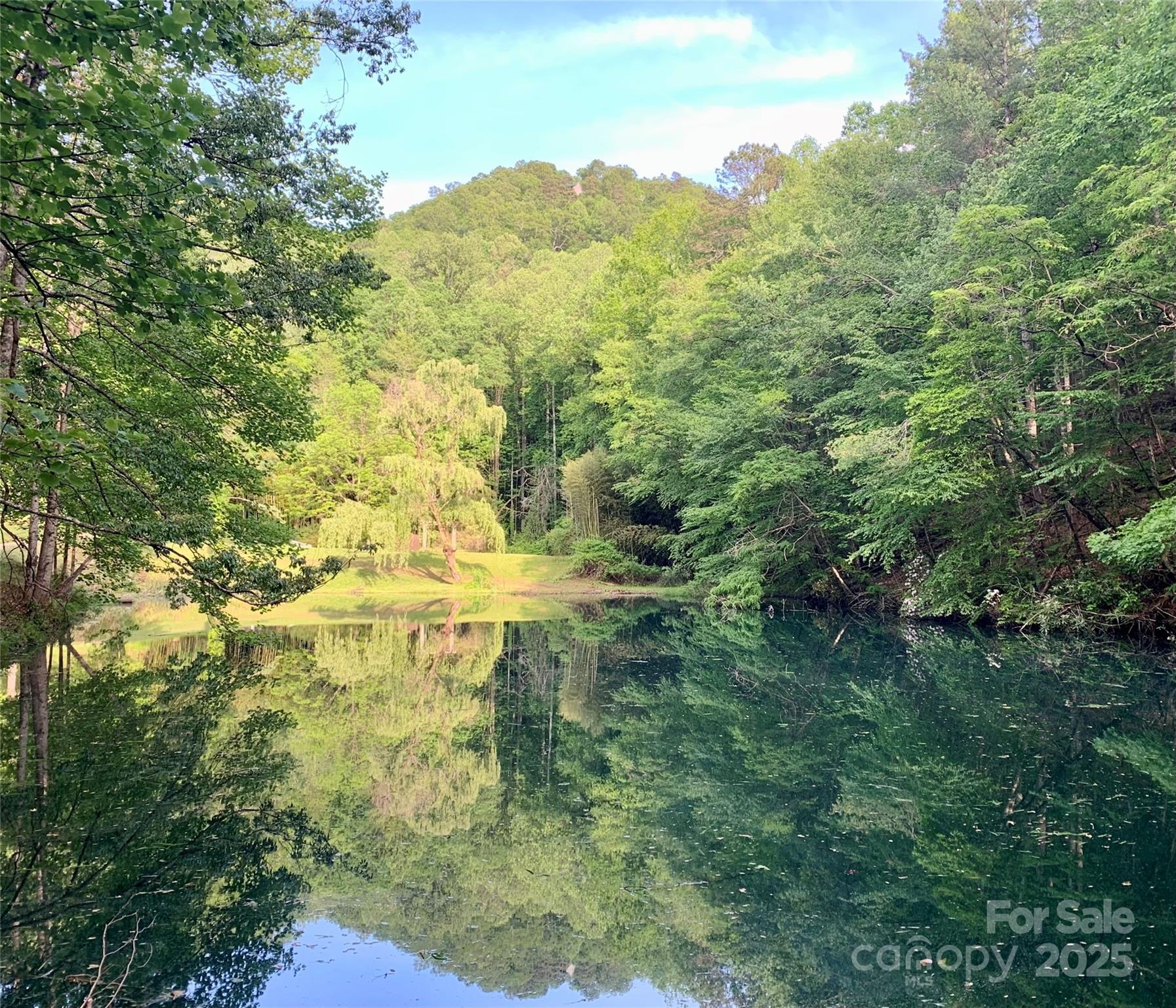 180 Valley Lane — Bryson City