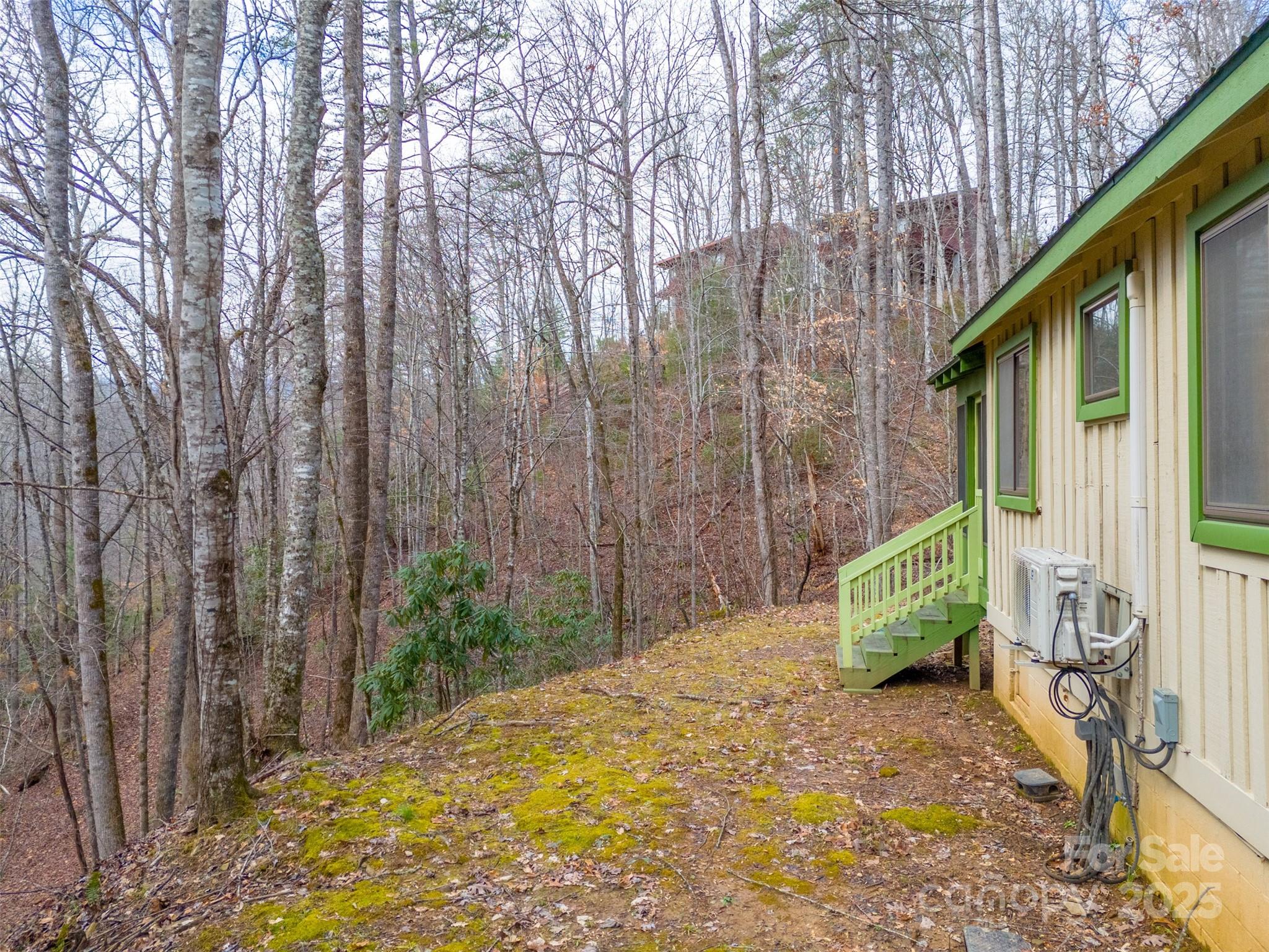 180 Valley Lane — Bryson City