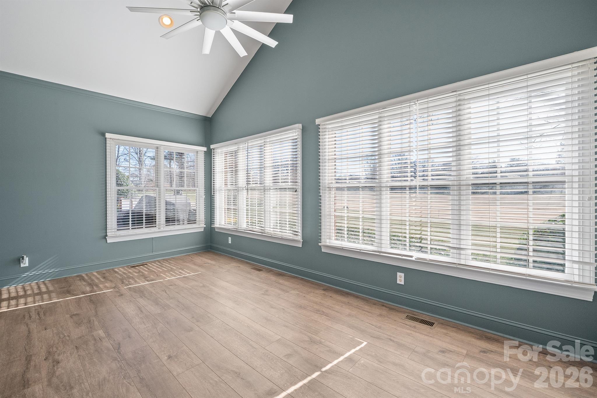 2425 Birdie Lane NE — Conover