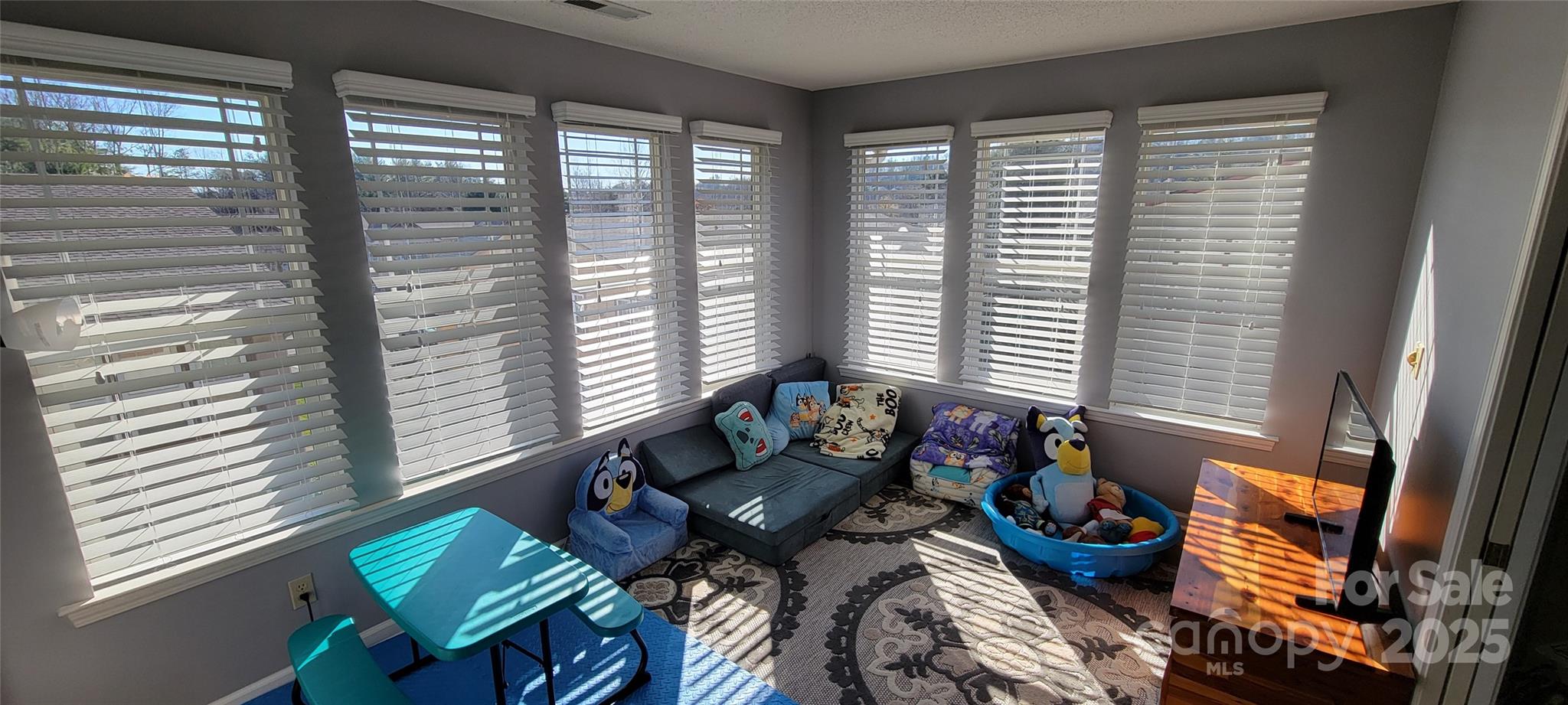 2306 Deermouse Way — Hendersonville