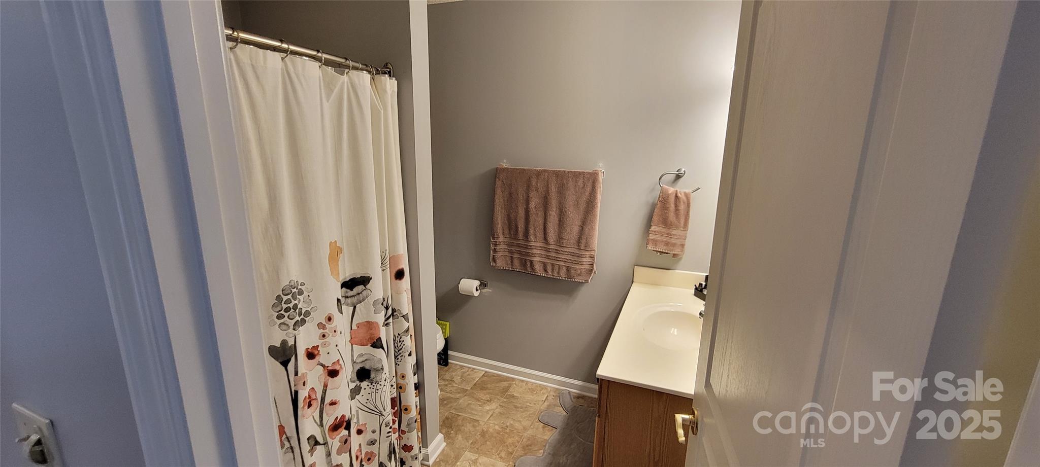 2306 Deermouse Way — Hendersonville