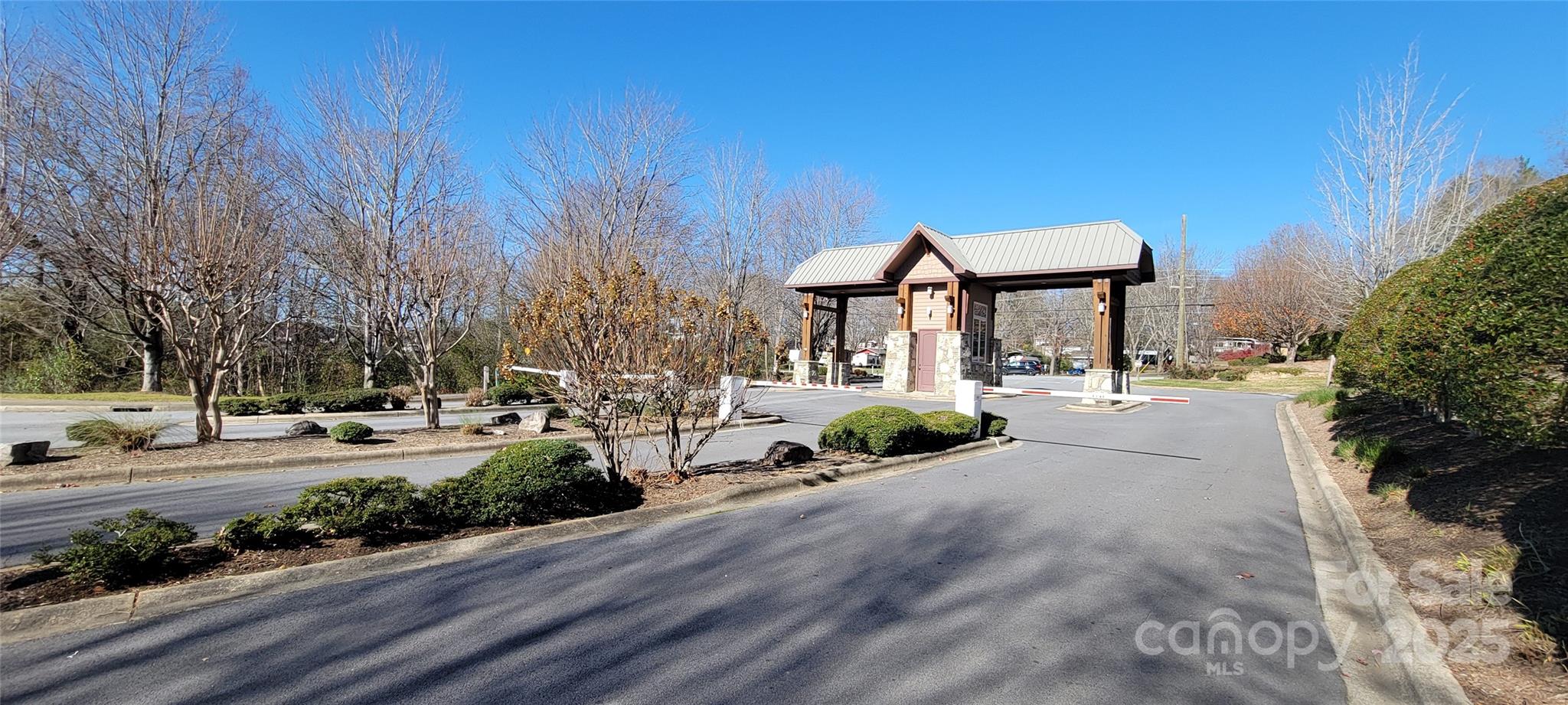 2306 Deermouse Way — Hendersonville