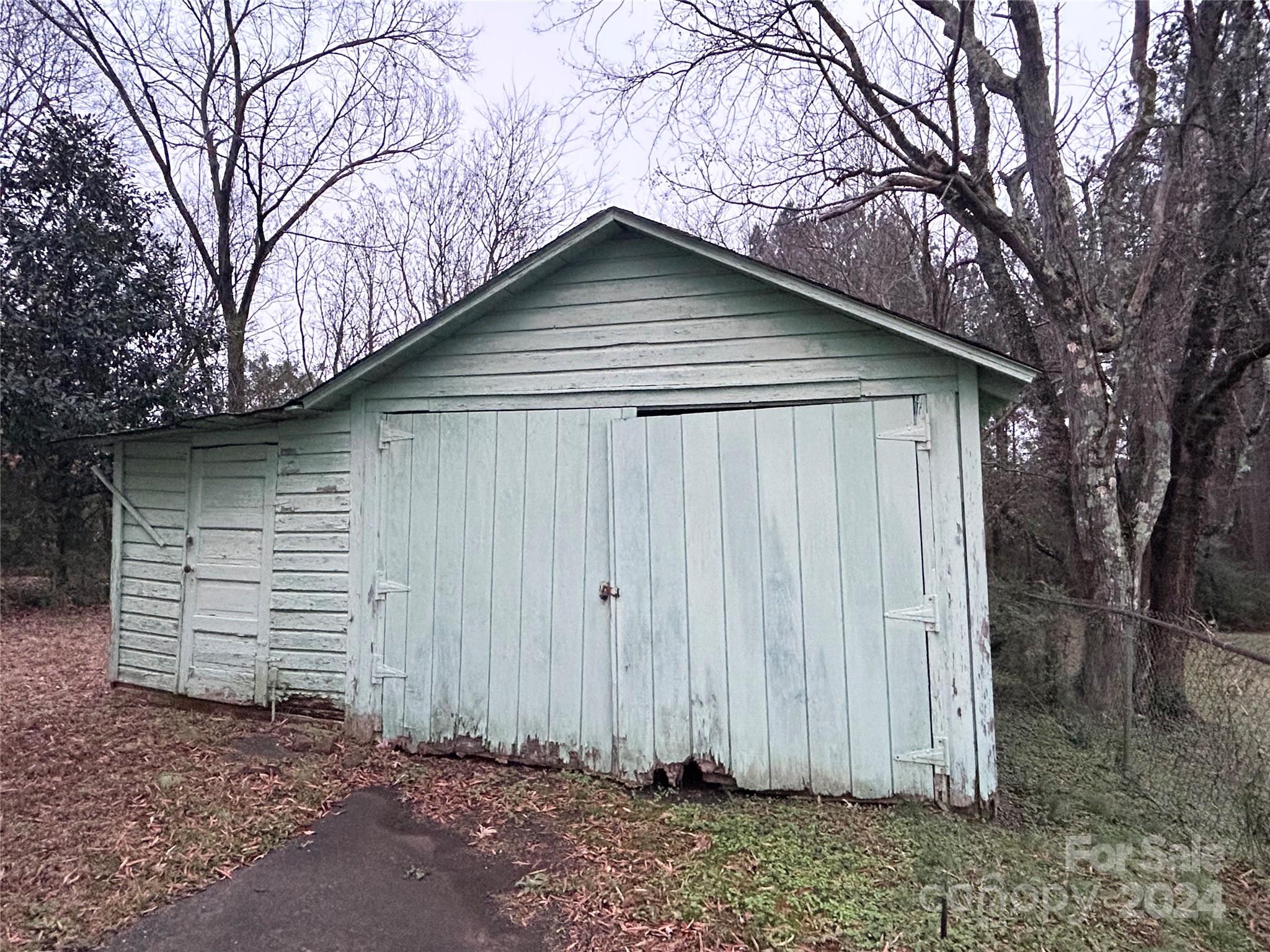 601 Sherman Street — Badin