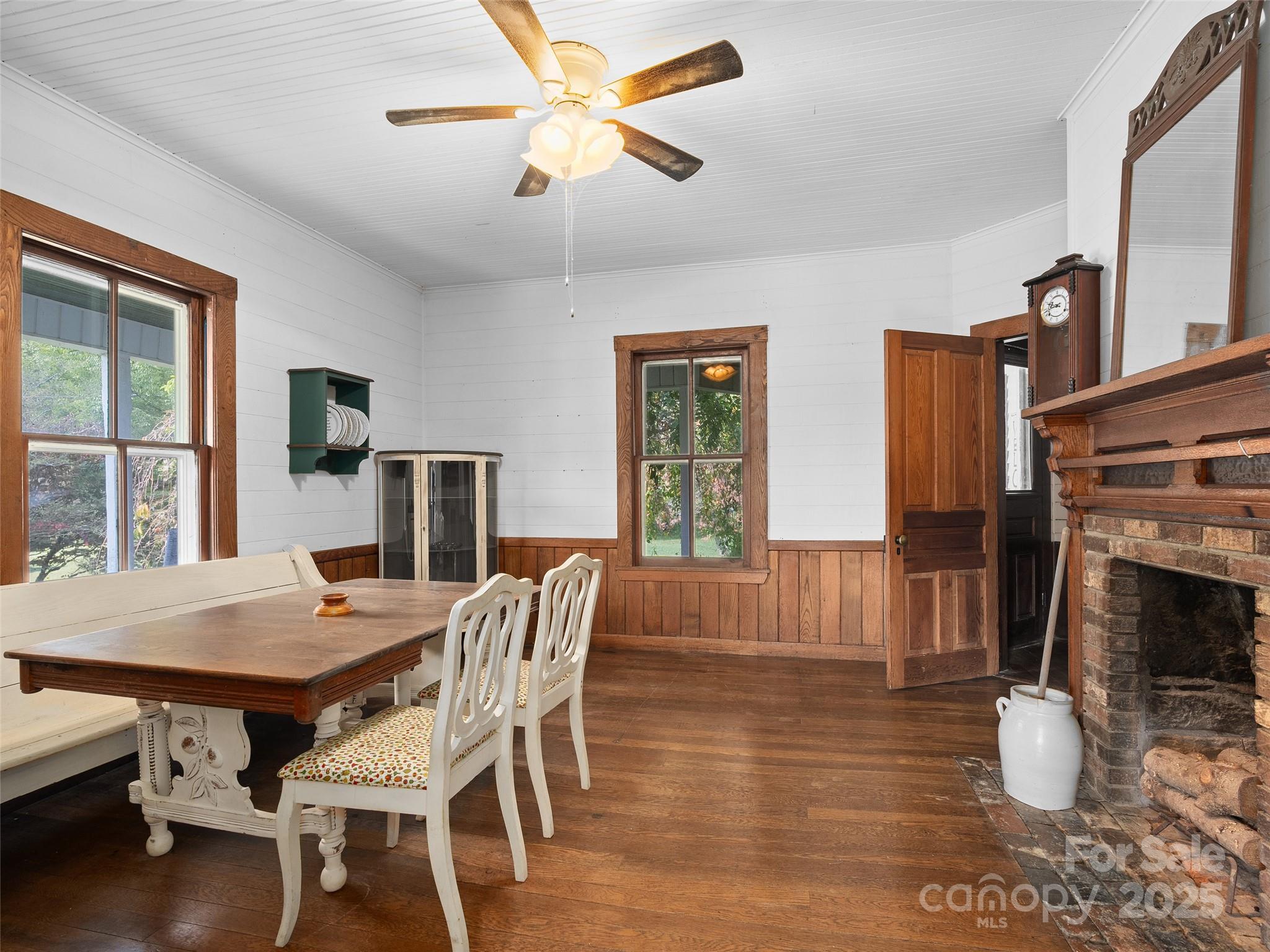 4912 Pigeon Road — Waynesville