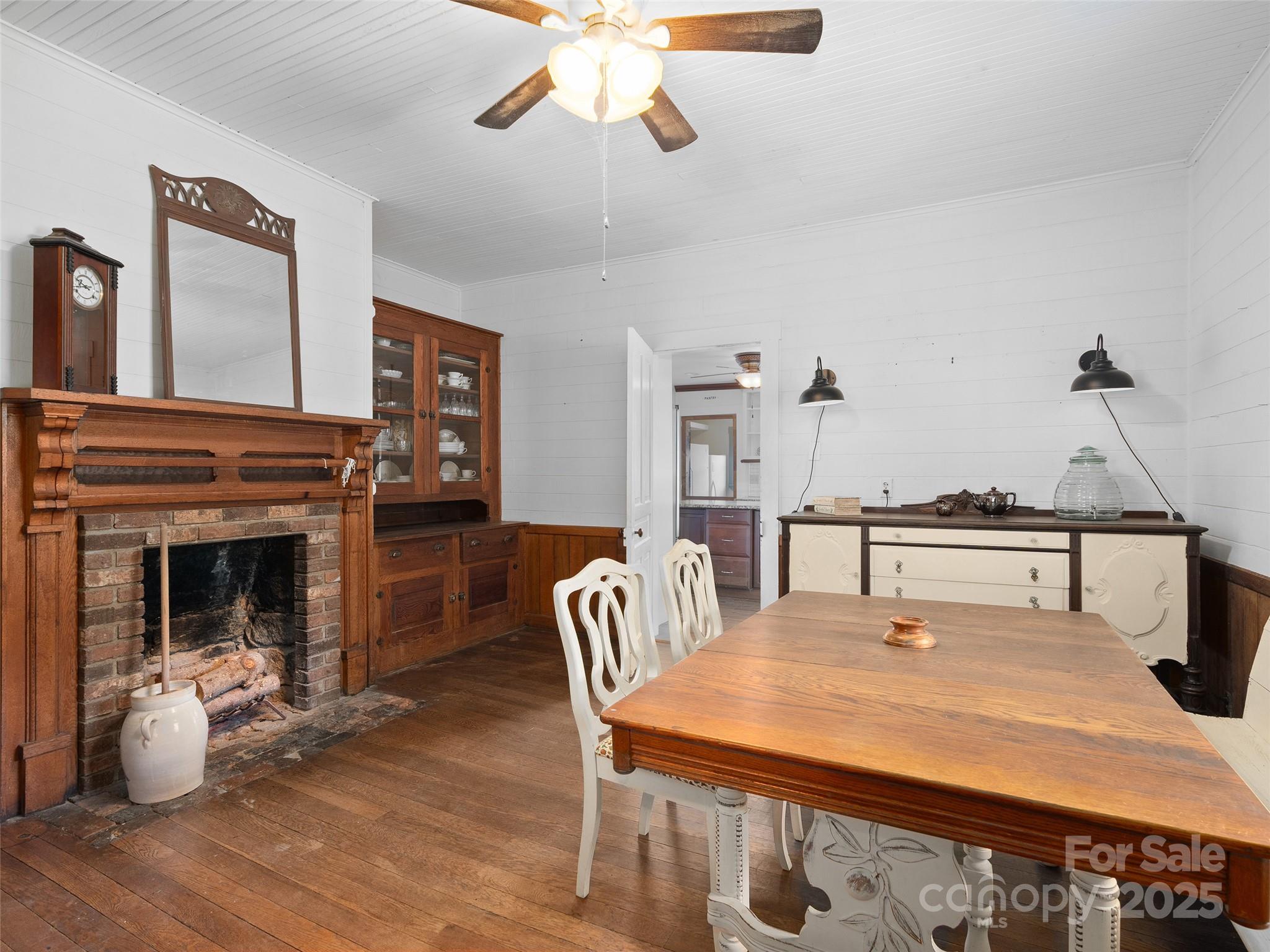 4912 Pigeon Road — Waynesville