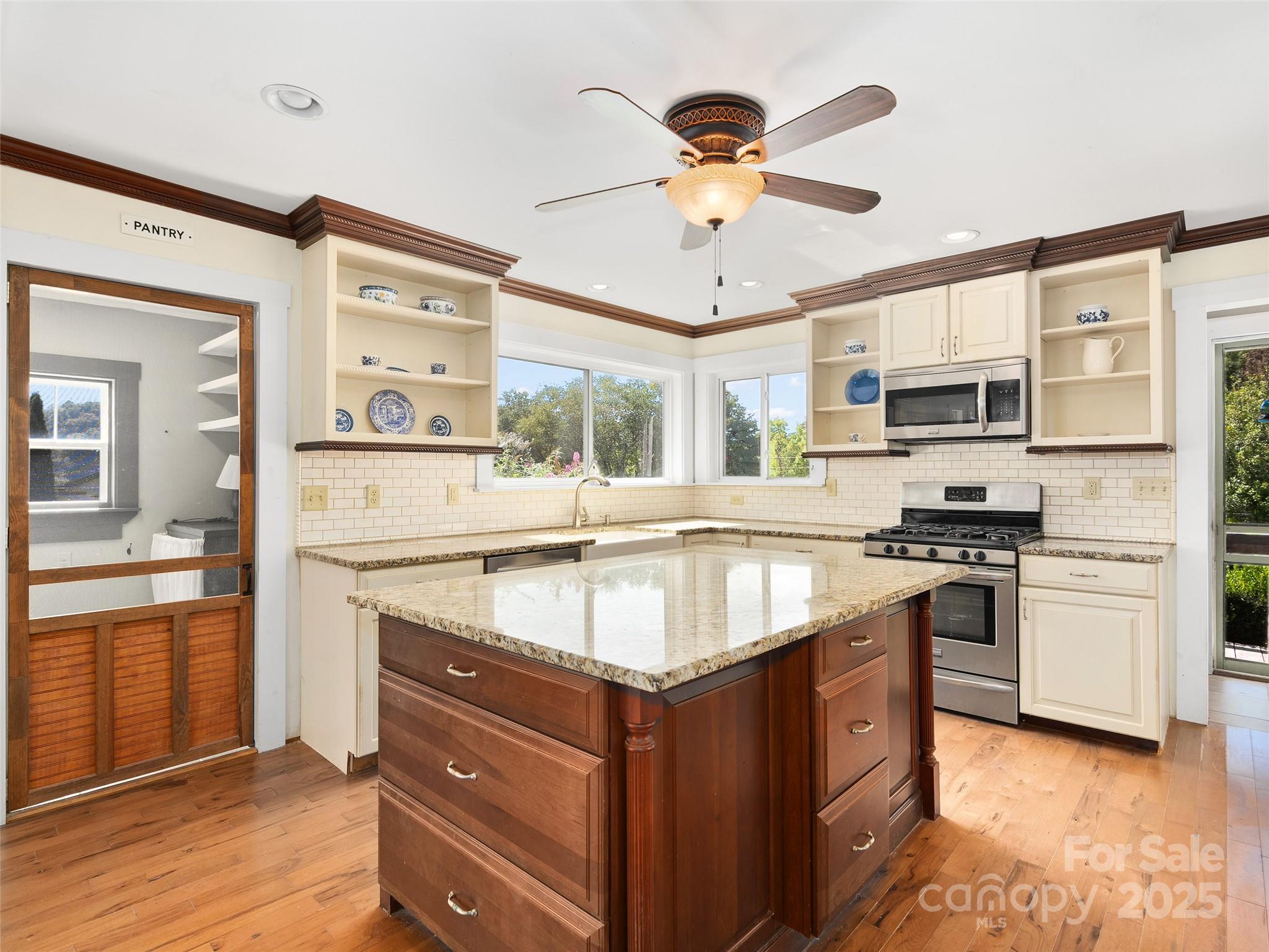 4912 Pigeon Road — Waynesville