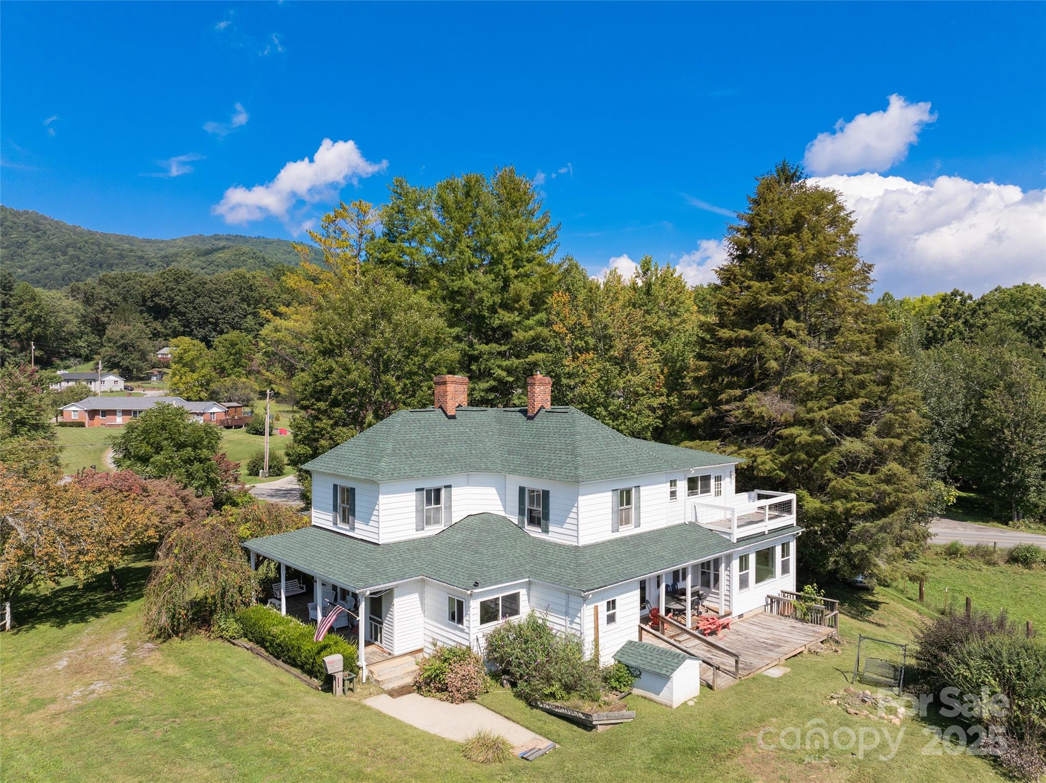 4912 Pigeon Road — Waynesville