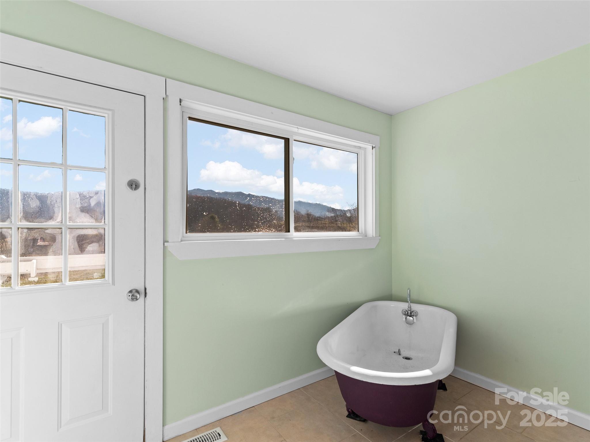 4912 Pigeon Road — Waynesville