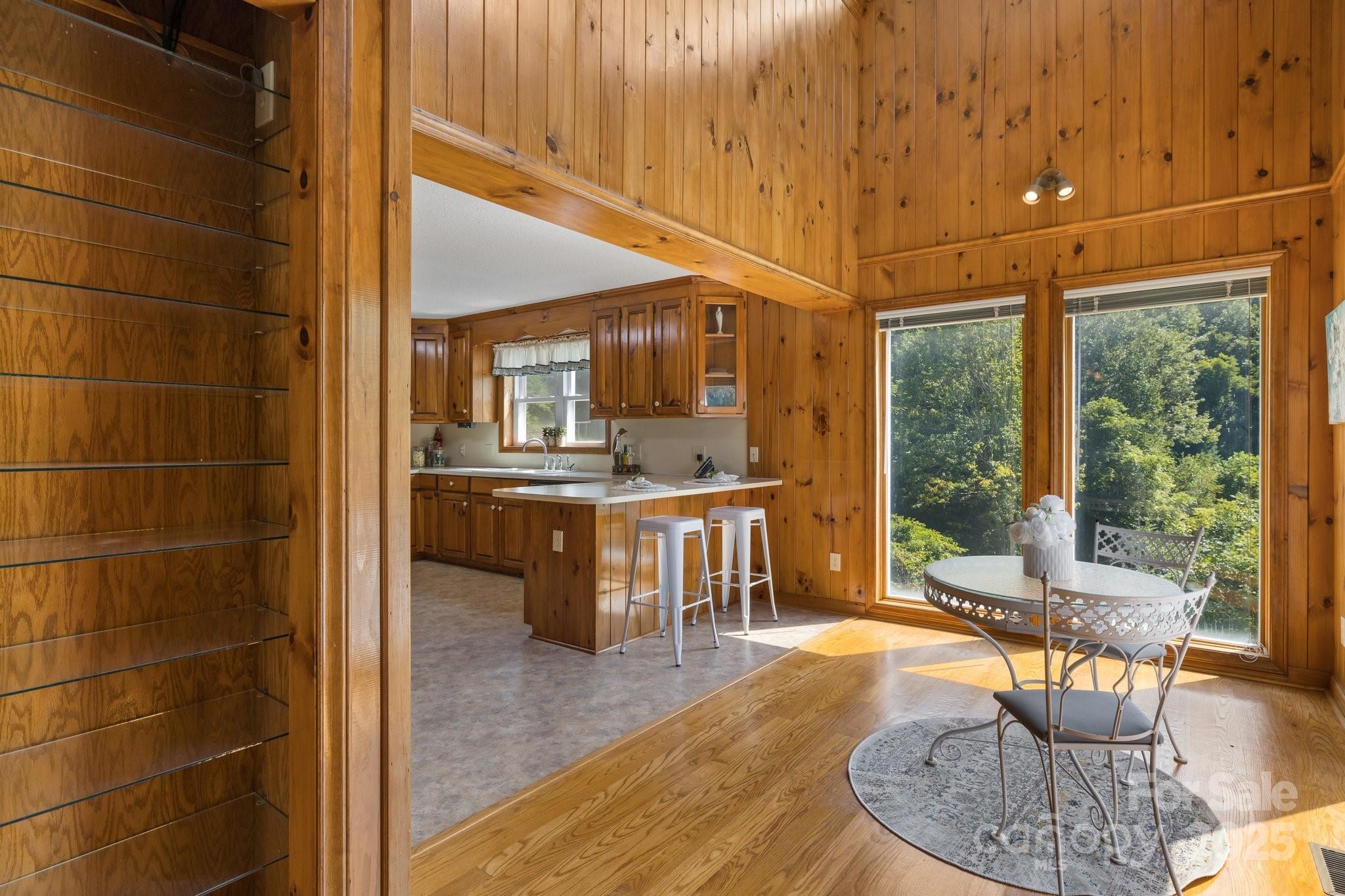 505 Old Home Place Drive — Marshall