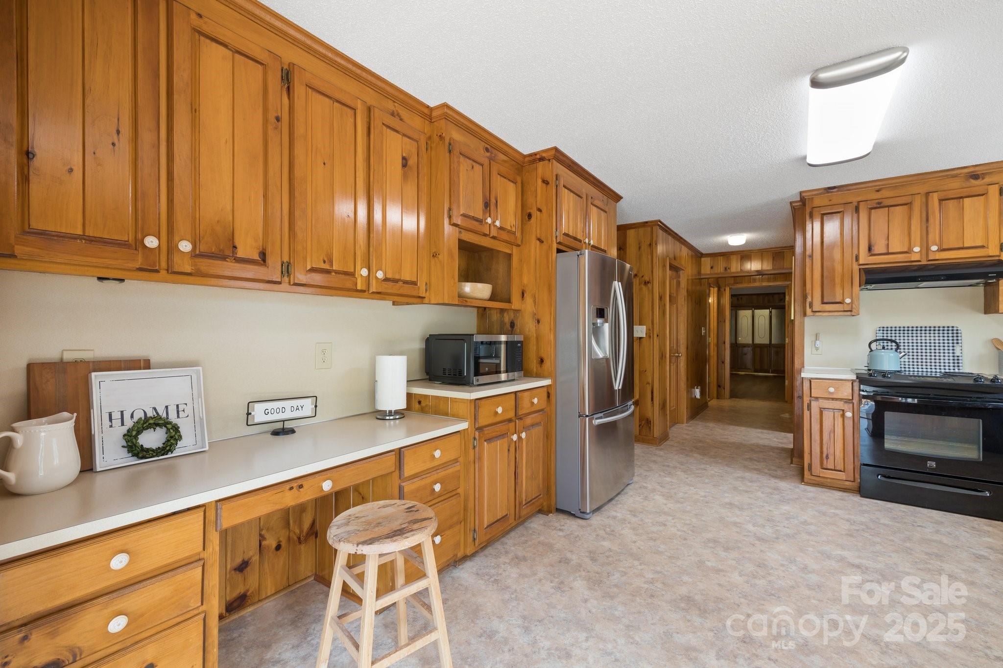 505 Old Home Place Drive — Marshall