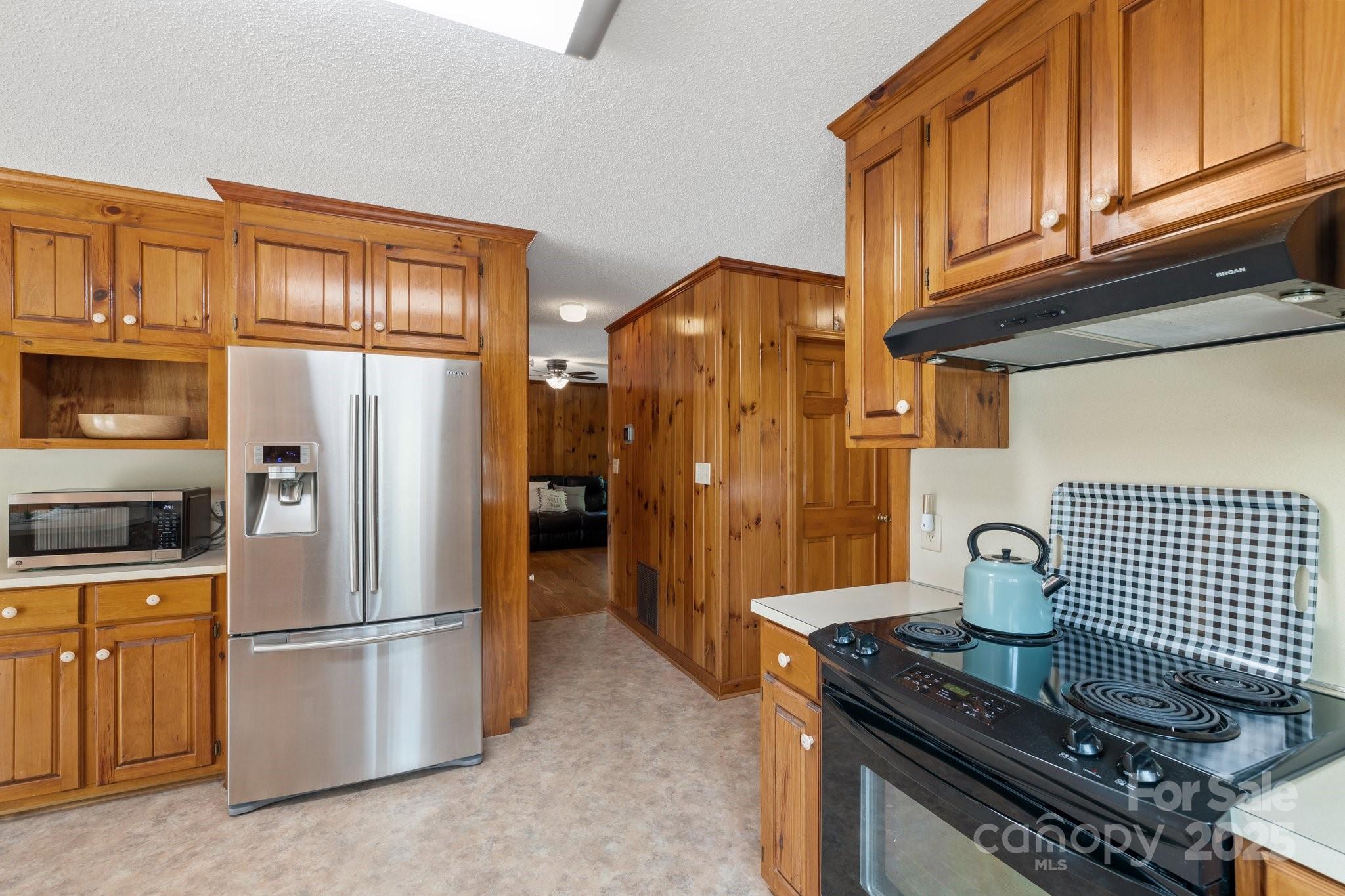 505 Old Home Place Drive — Marshall