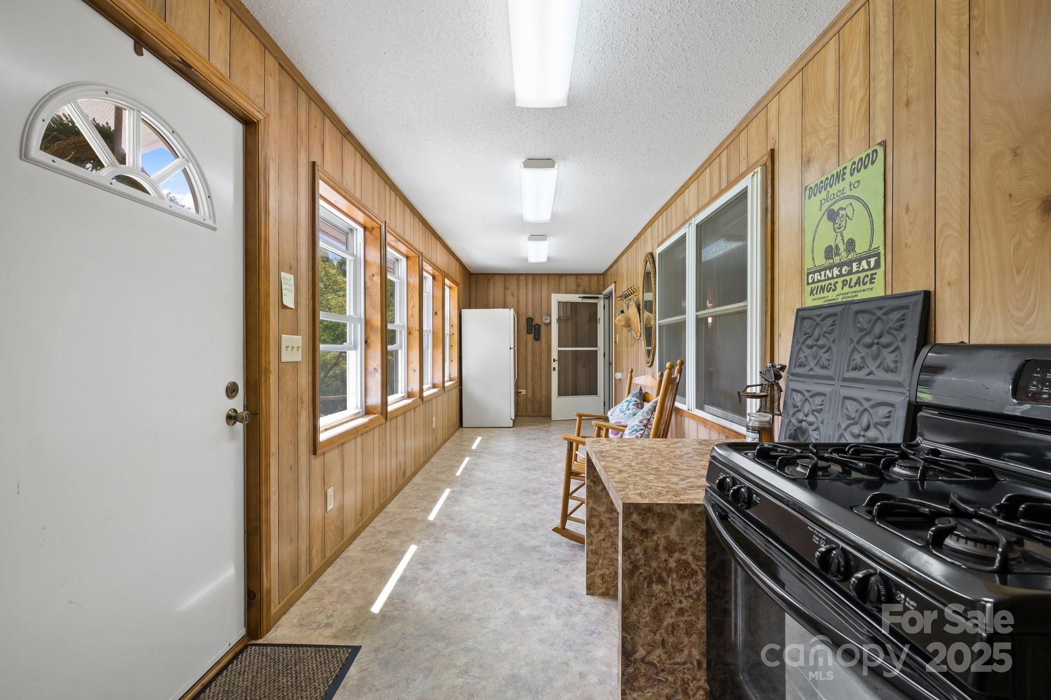 505 Old Home Place Drive — Marshall