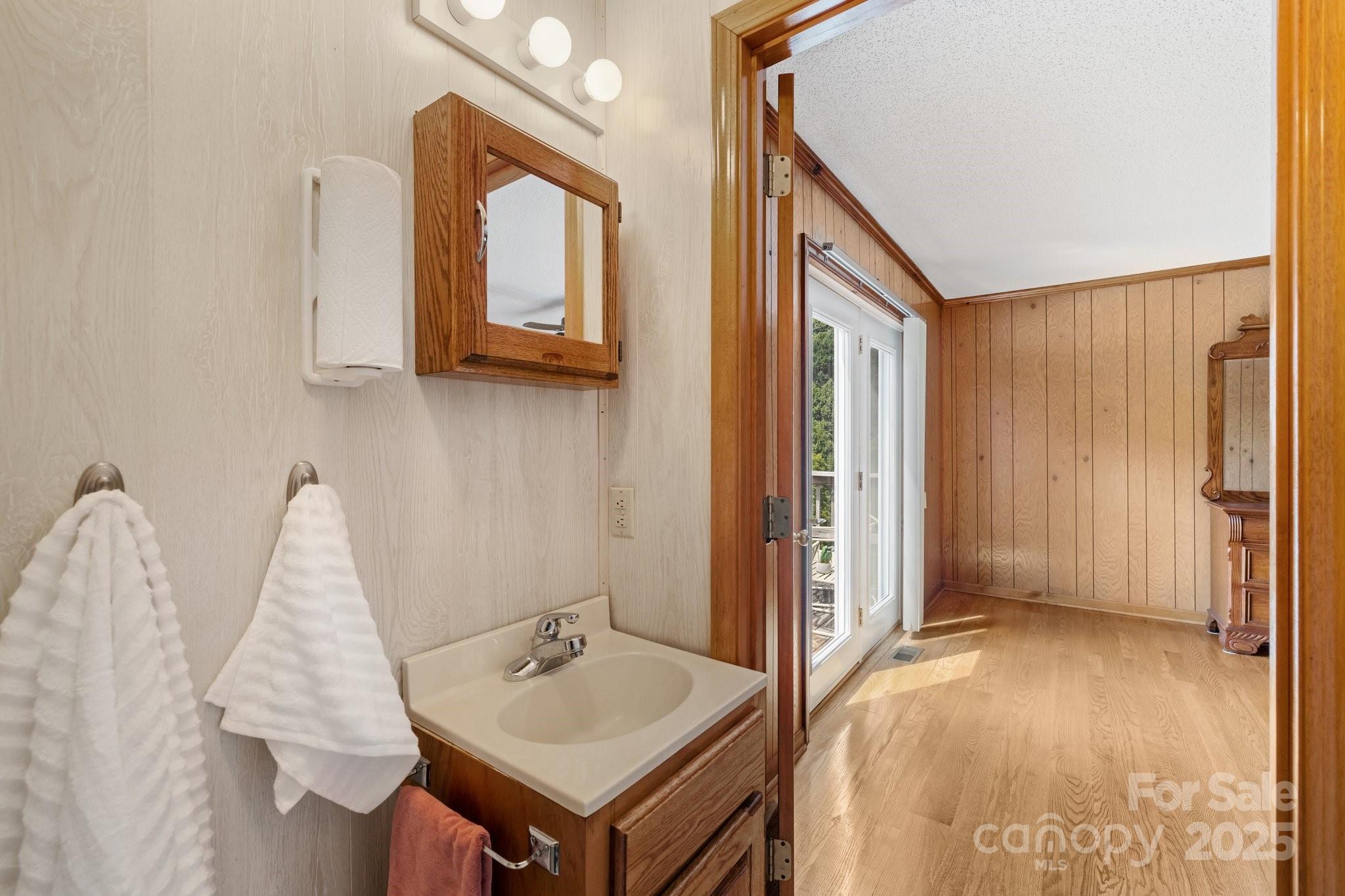 505 Old Home Place Drive — Marshall