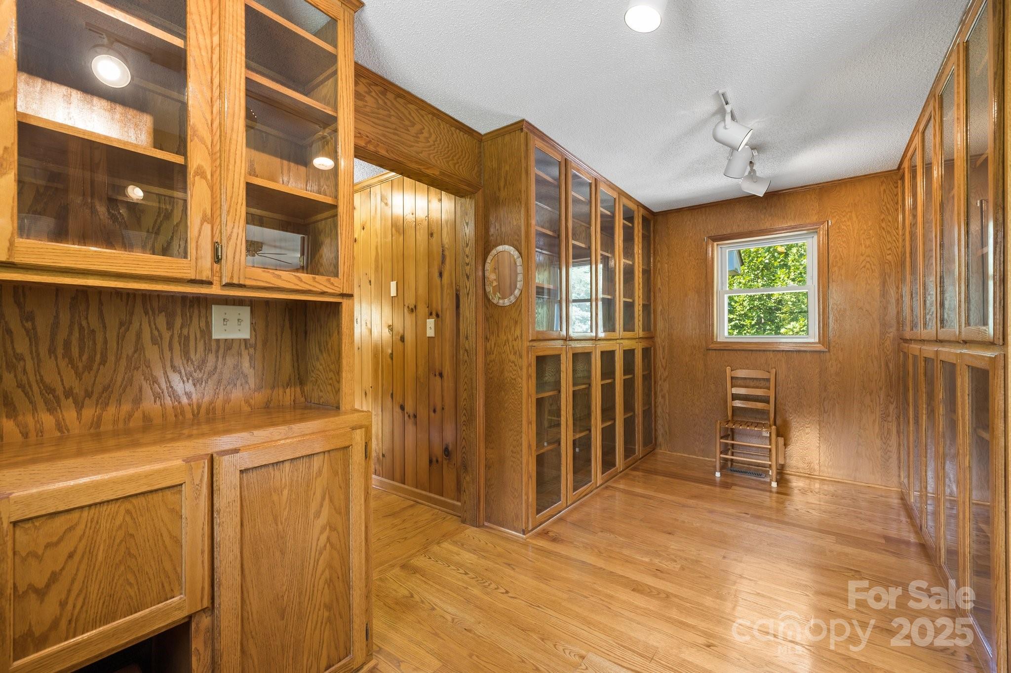 505 Old Home Place Drive — Marshall