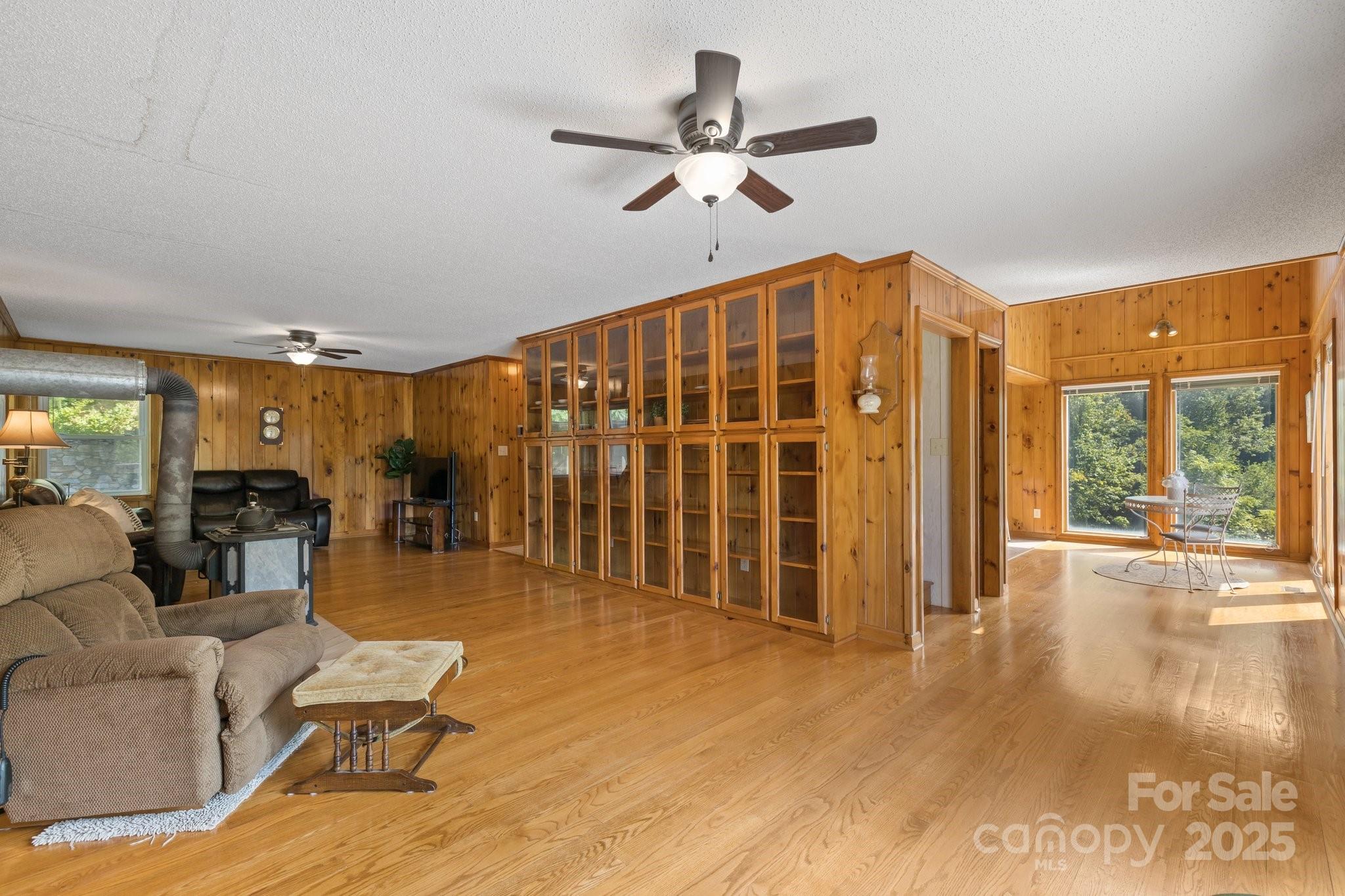 505 Old Home Place Drive — Marshall