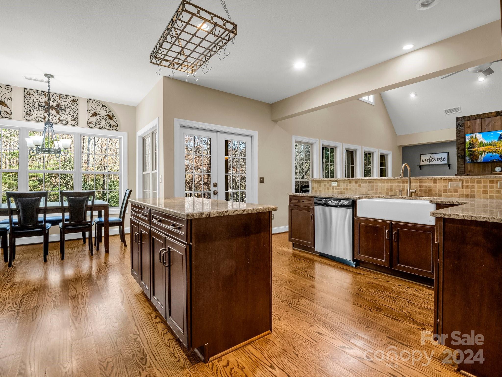 148 Courtland Court — Lake Lure