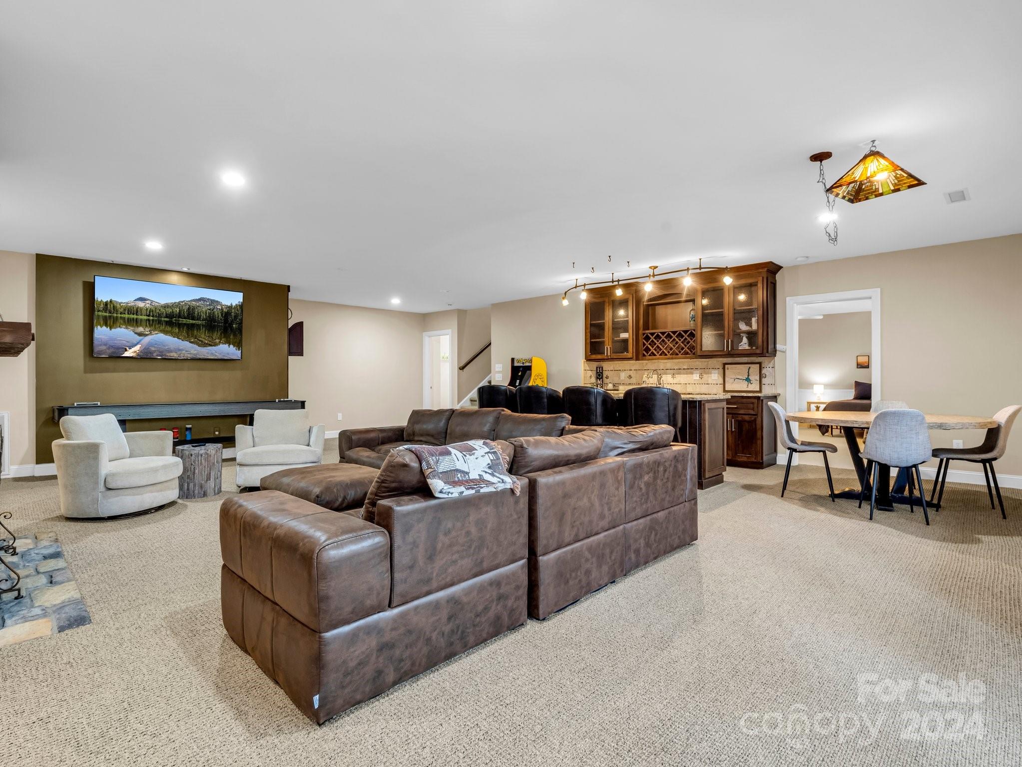 148 Courtland Court — Lake Lure