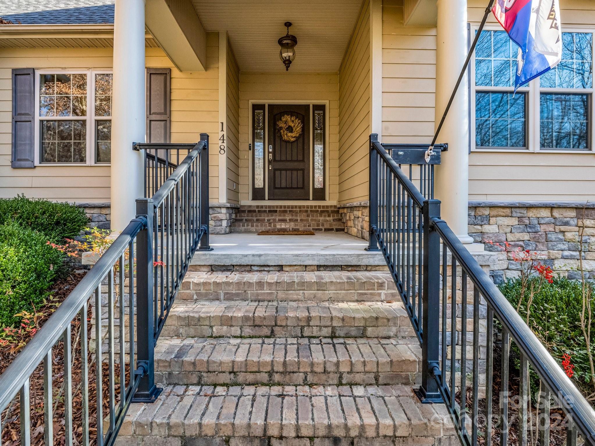 148 Courtland Court — Lake Lure
