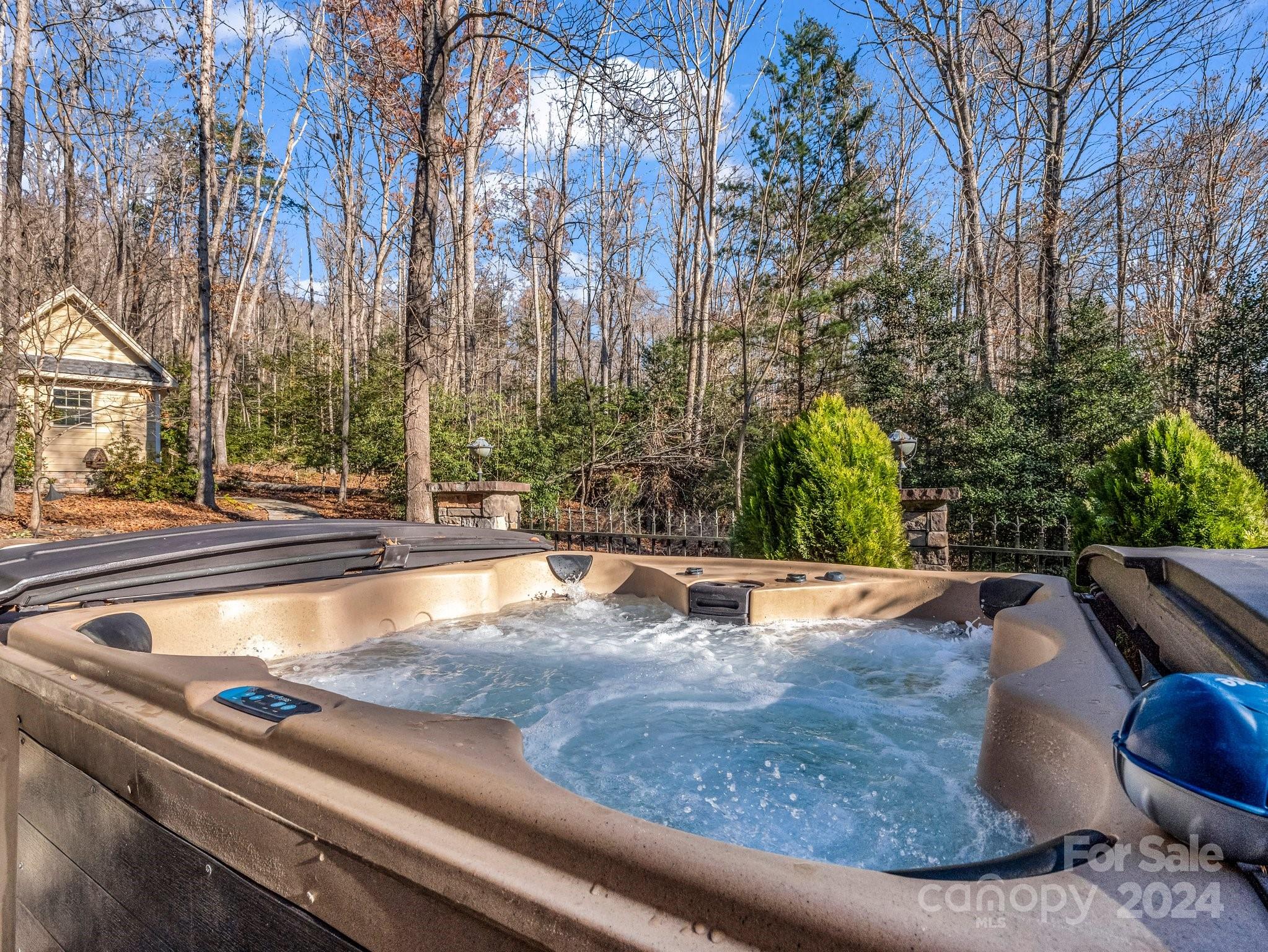 148 Courtland Court — Lake Lure