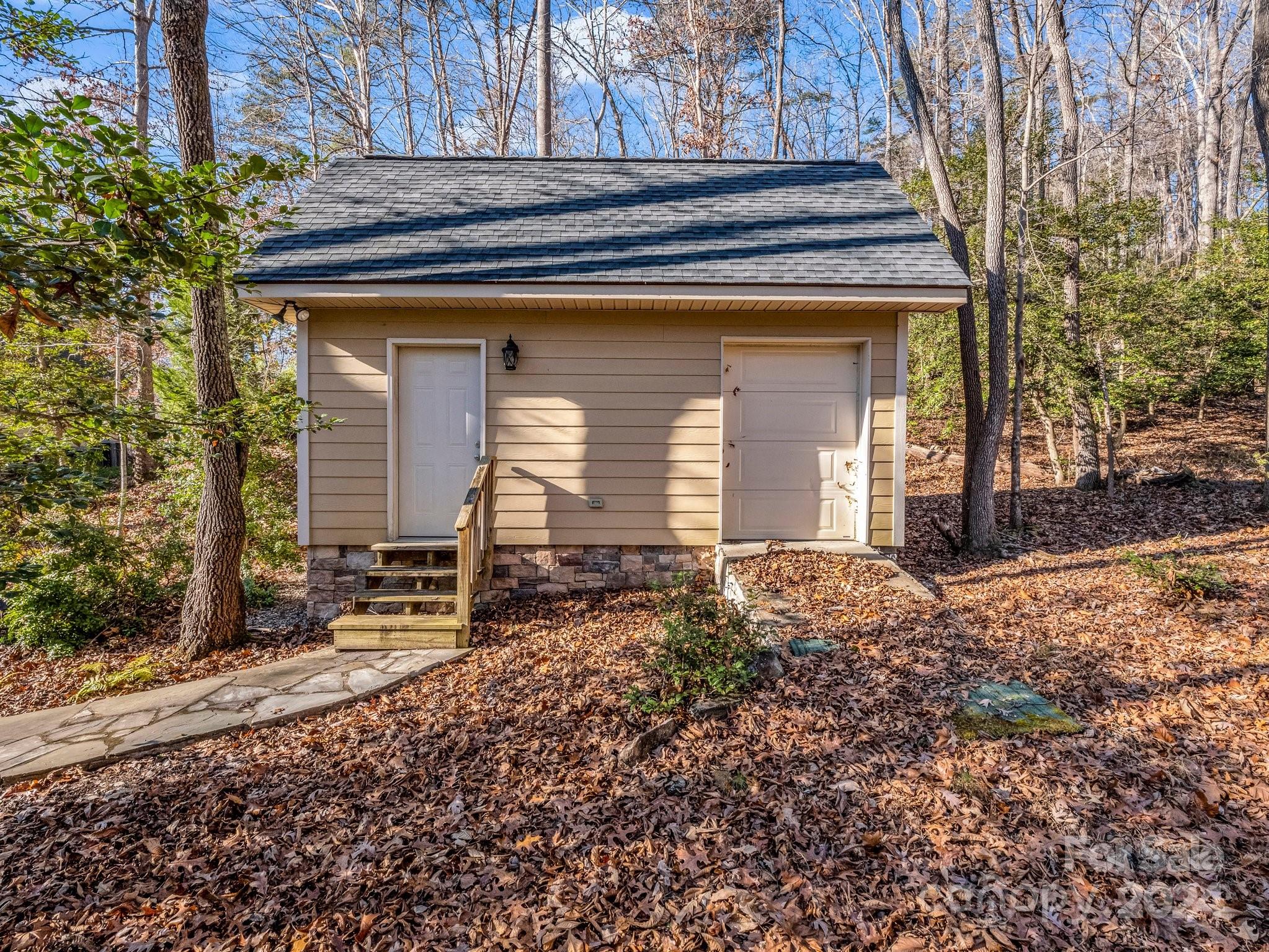 148 Courtland Court — Lake Lure