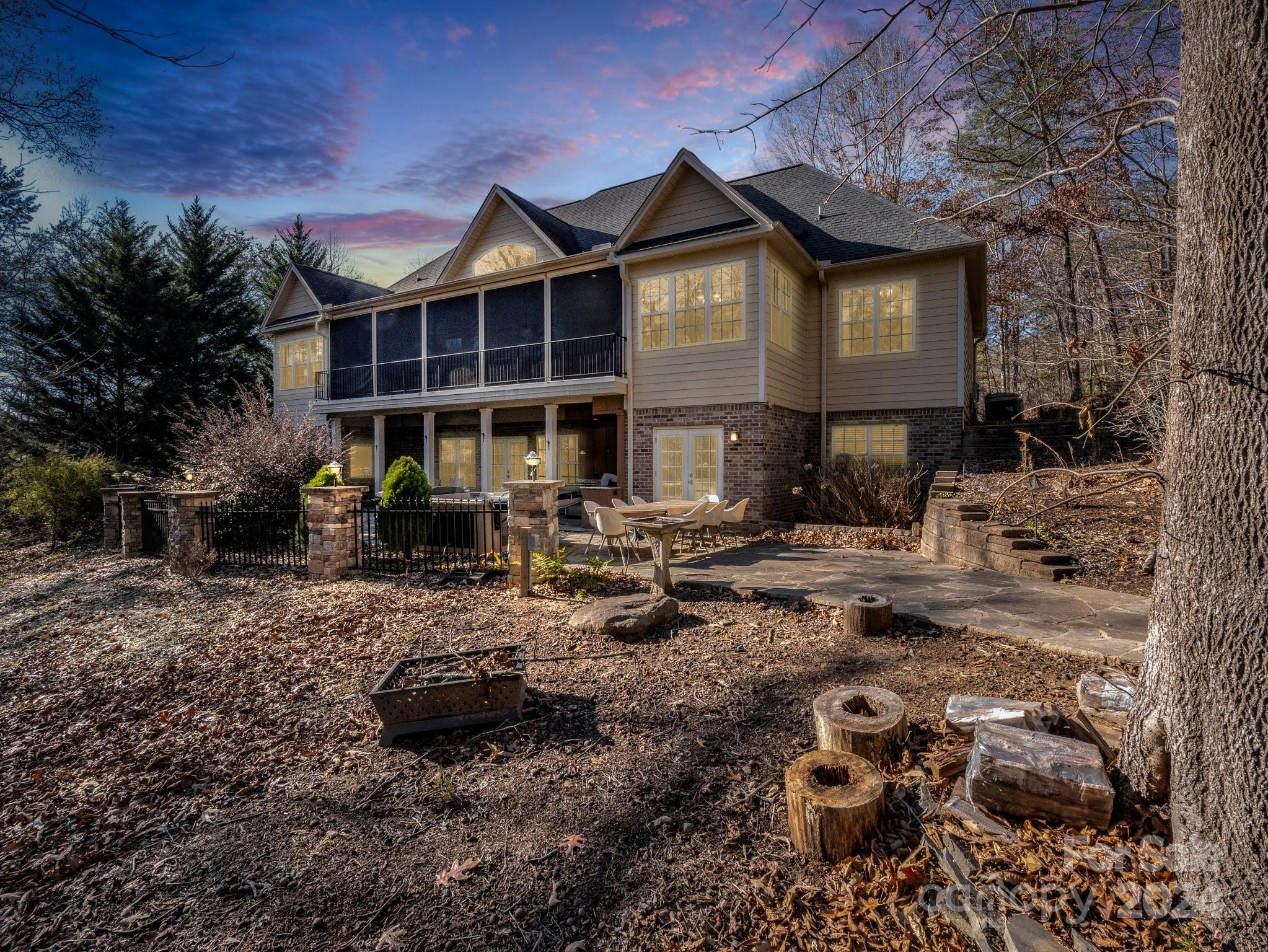148 Courtland Court — Lake Lure
