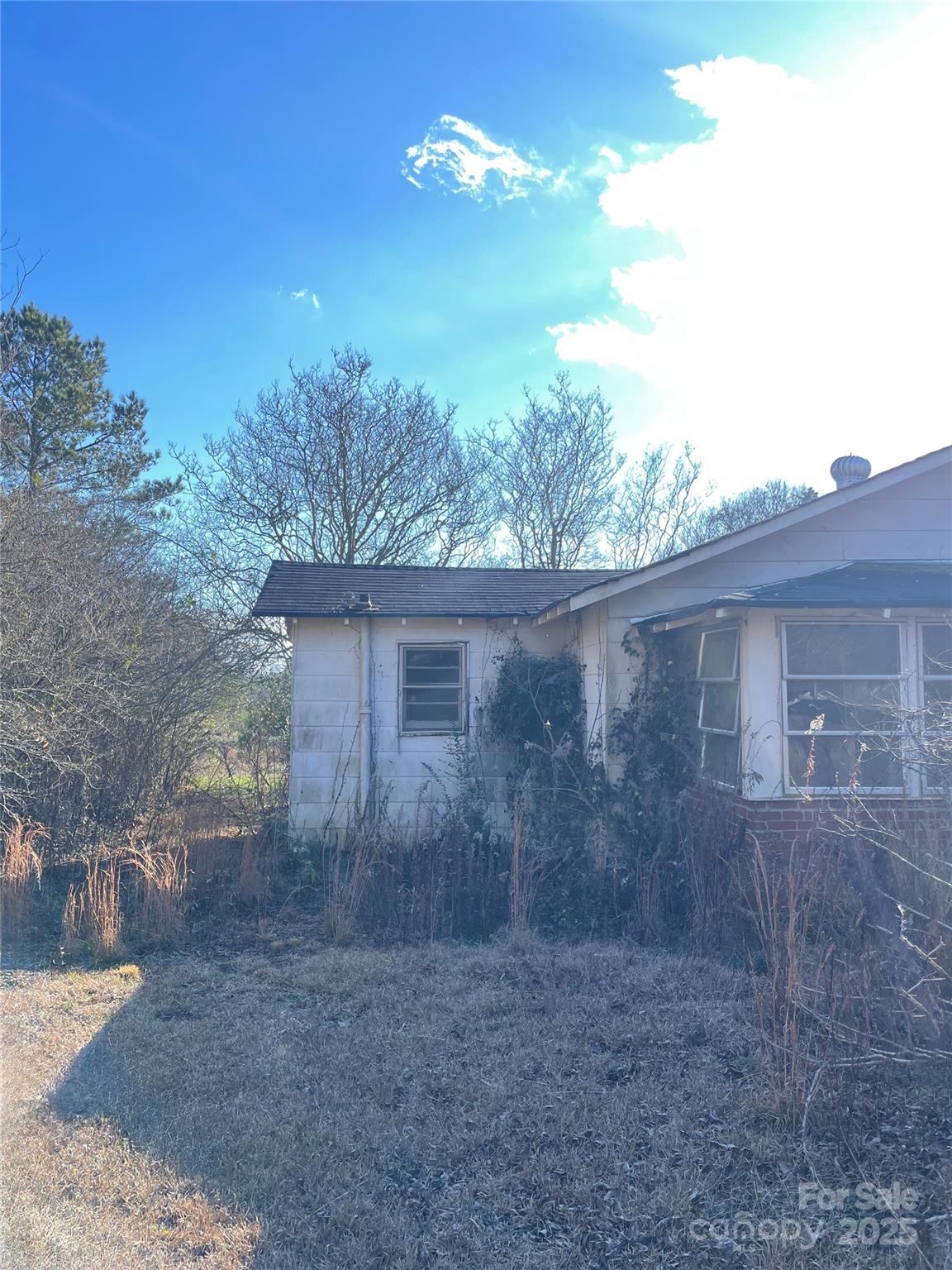 32 Tell Davidson Road — Chesterfield