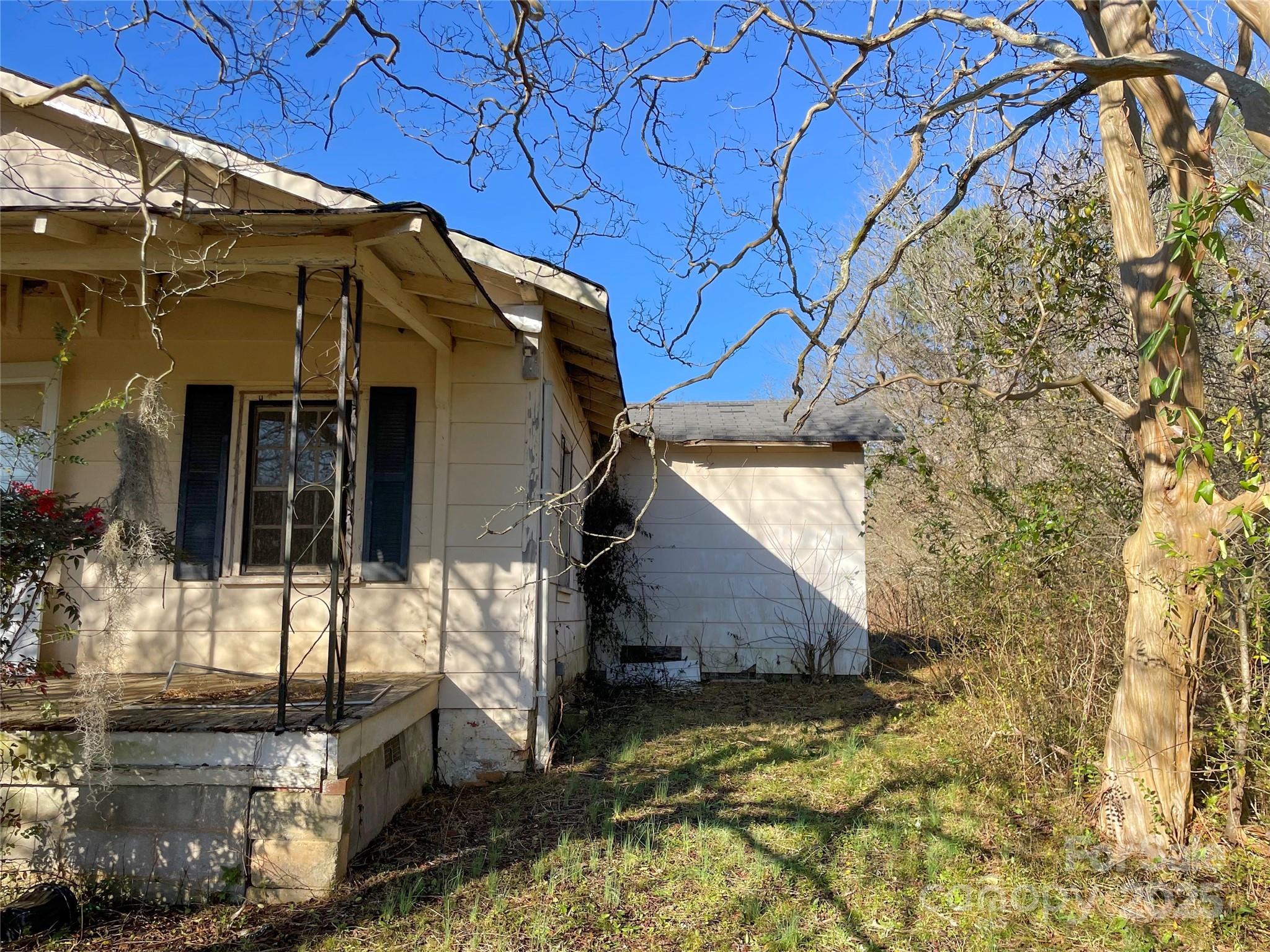 32 Tell Davidson Road — Chesterfield