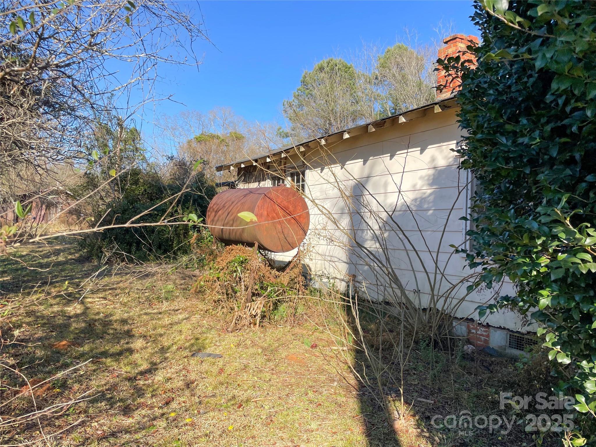 32 Tell Davidson Road — Chesterfield