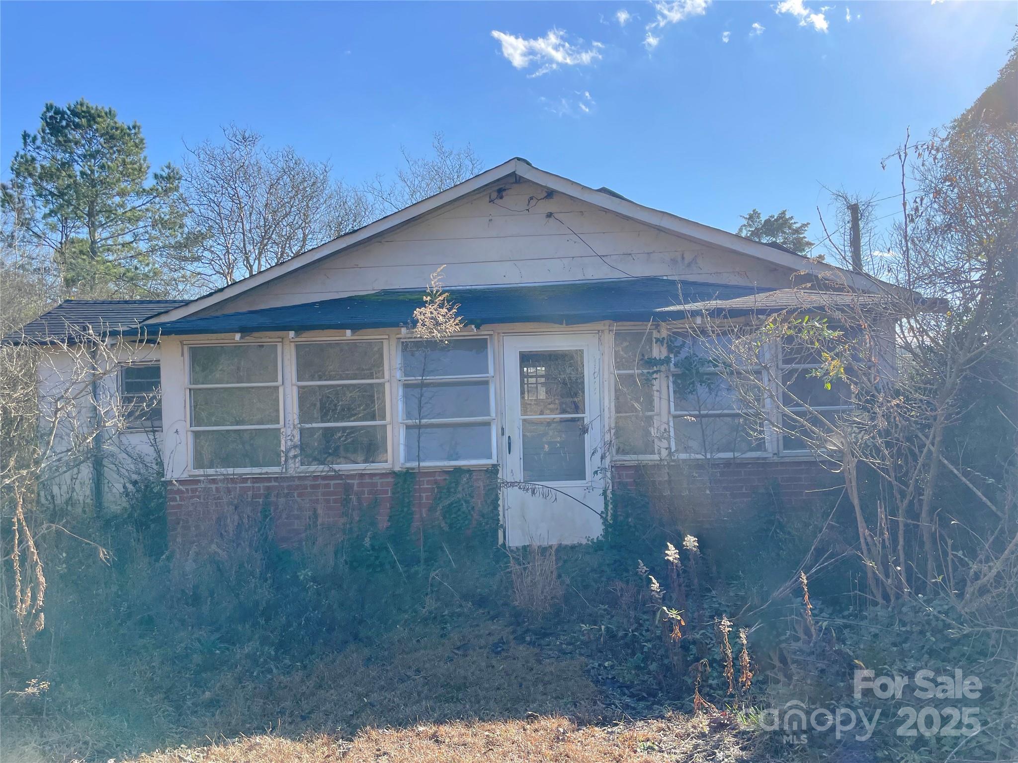 32 Tell Davidson Road — Chesterfield